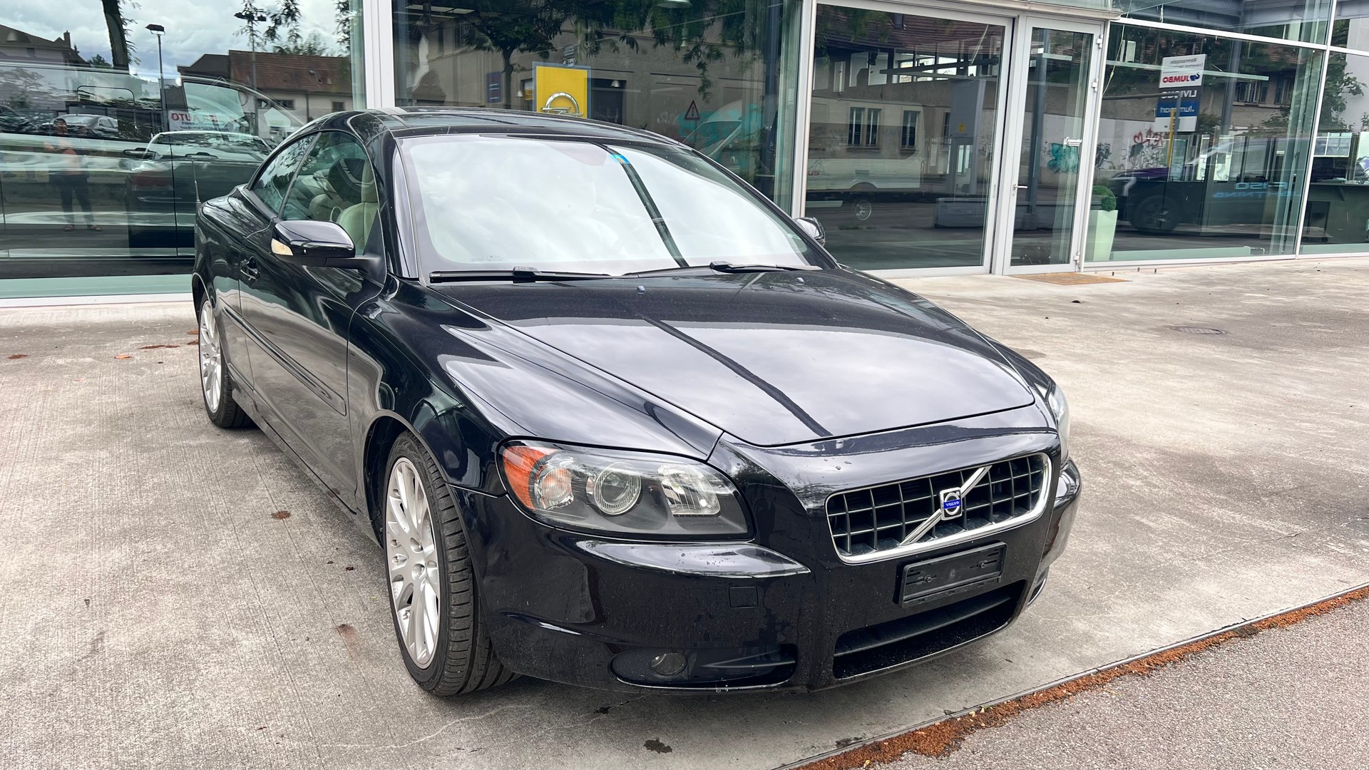 VOLVO C70 T5 Summum-image-2