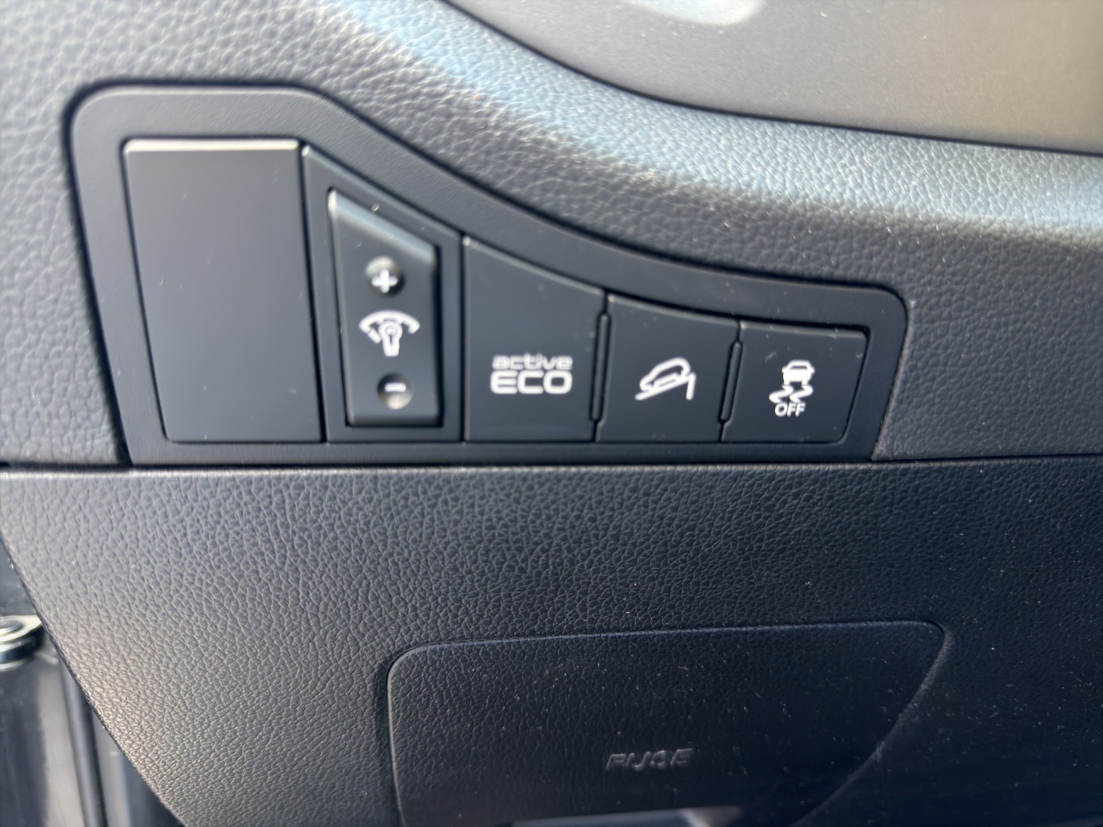 KIA Sportage 2.0 CRDi Trend 4WD Automatic-image-25