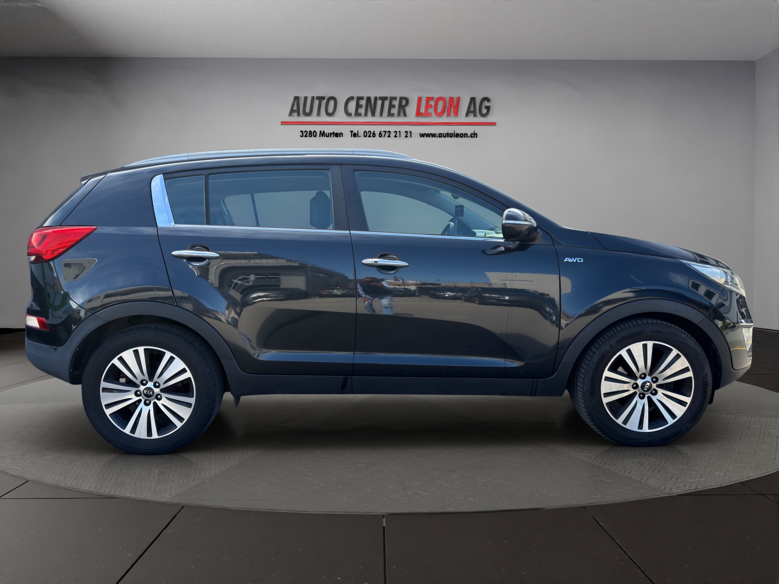 KIA Sportage 2.0 CRDi Trend 4WD Automatic-image-6