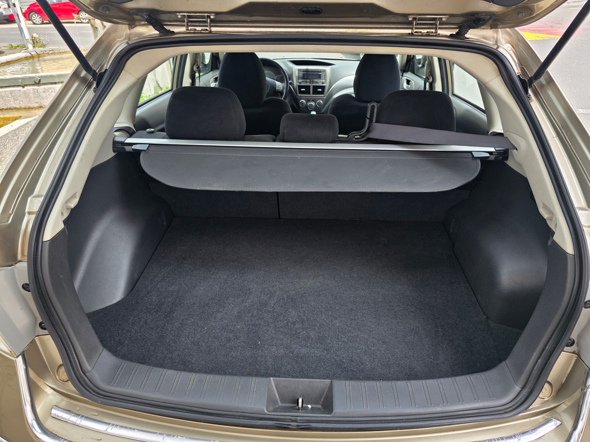 SUBARU Impreza 1.5R Swiss Automatic-image-10