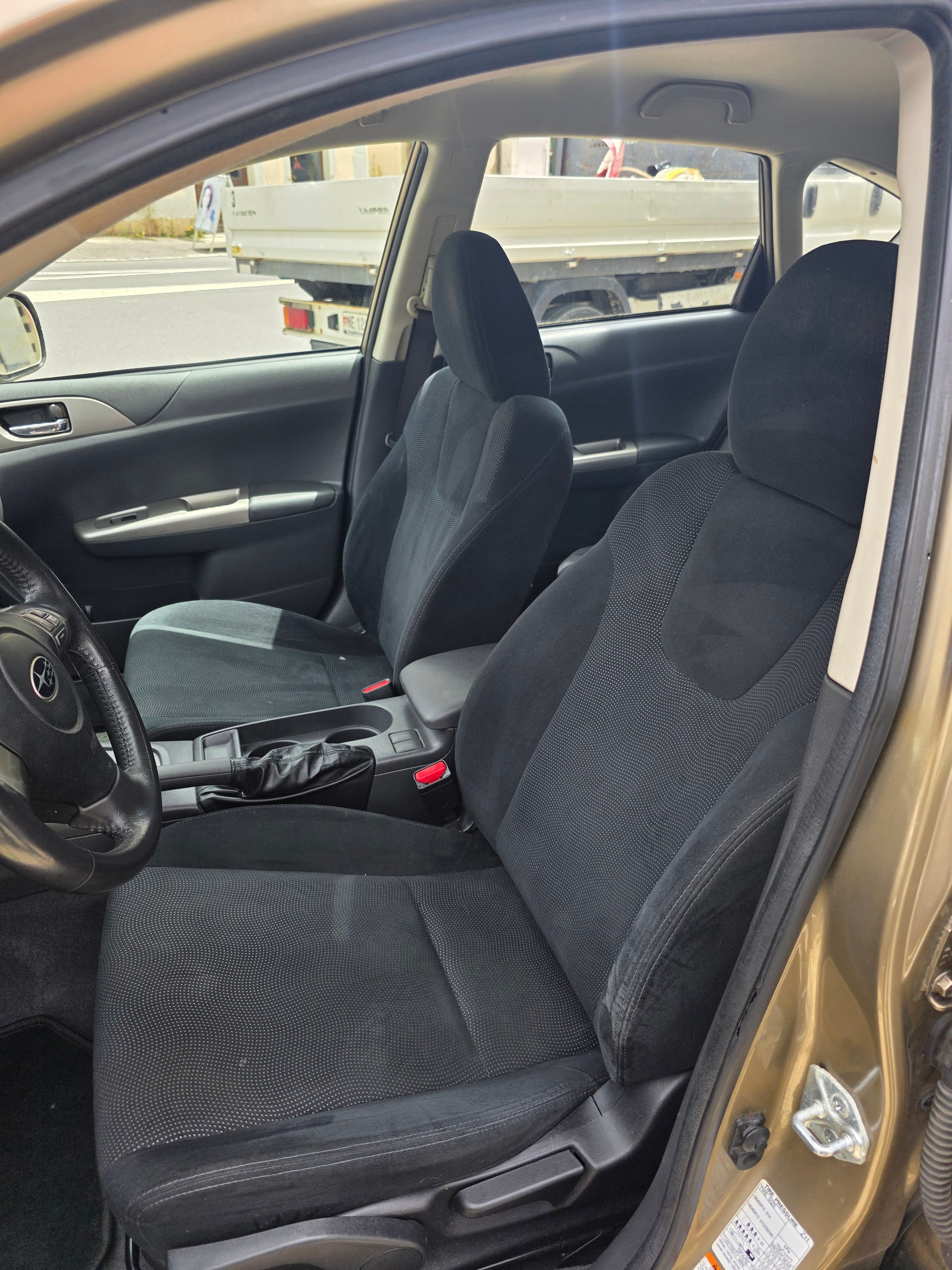 SUBARU Impreza 1.5R Swiss Automatic-image-8
