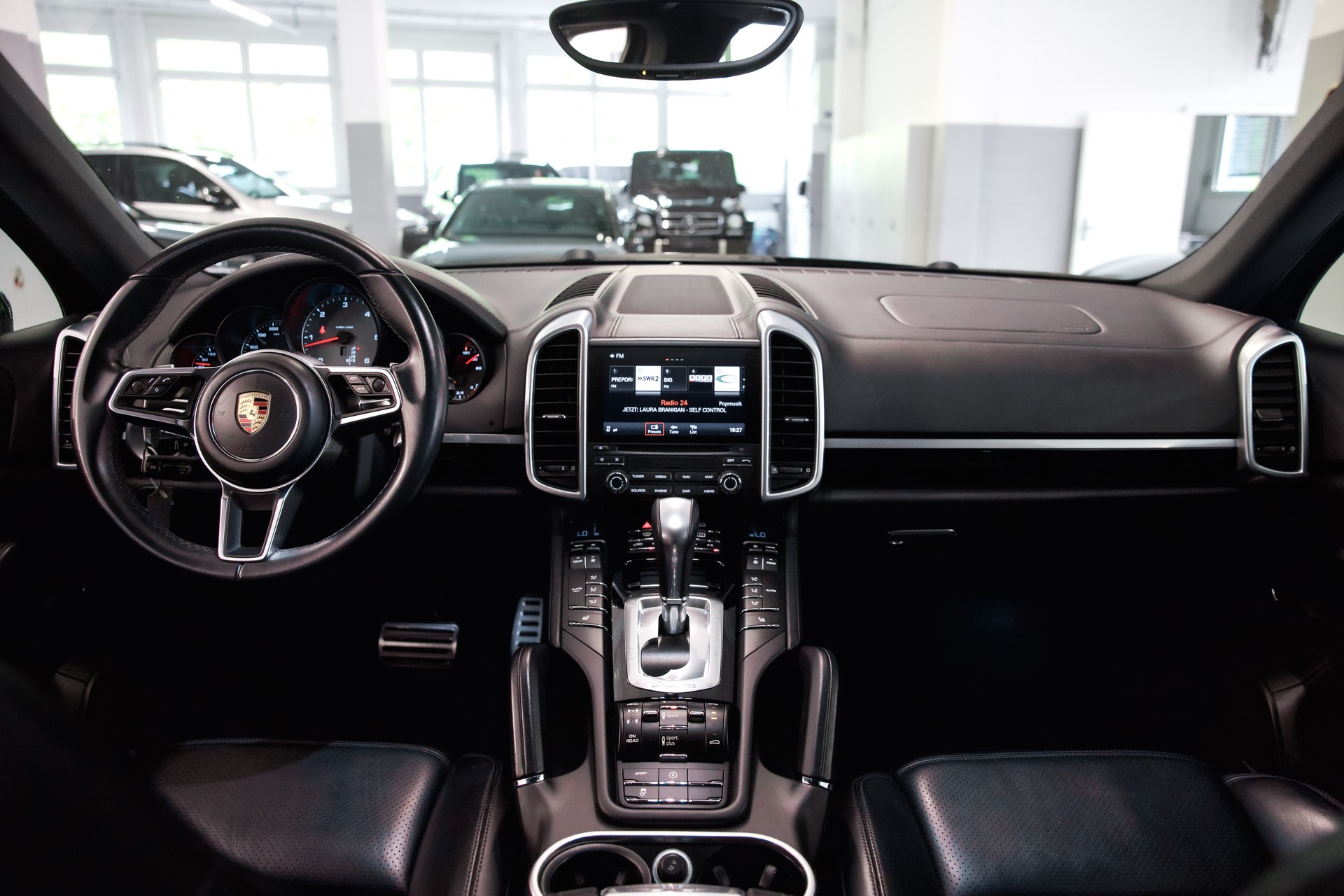 PORSCHE Cayenne S Diesel-image-16