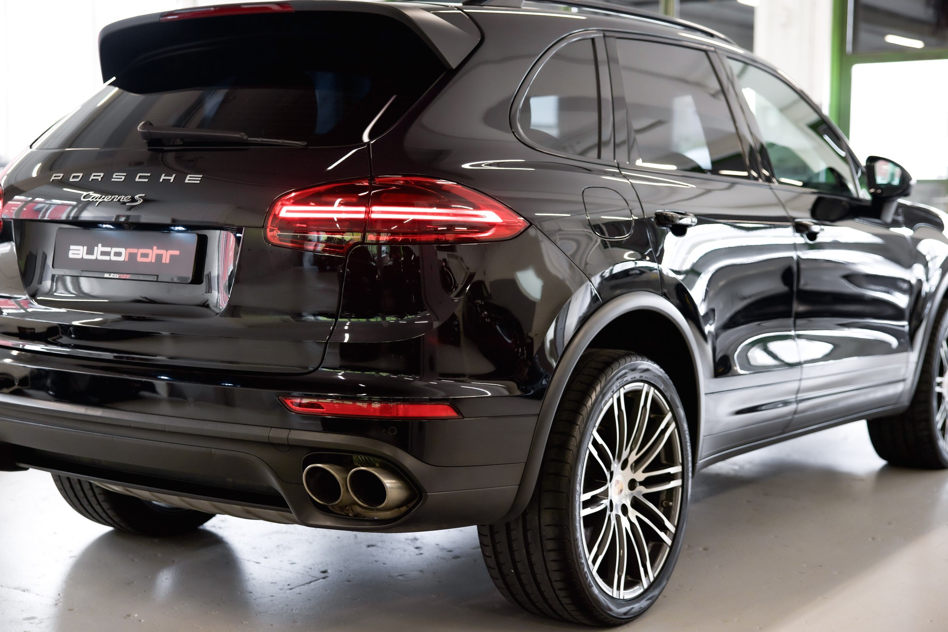 PORSCHE Cayenne S Diesel-image-10