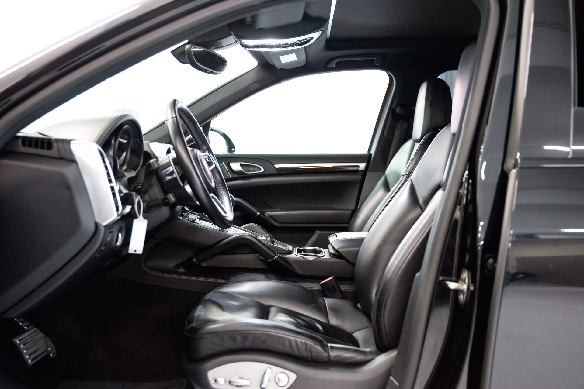 PORSCHE Cayenne S Diesel-image-18