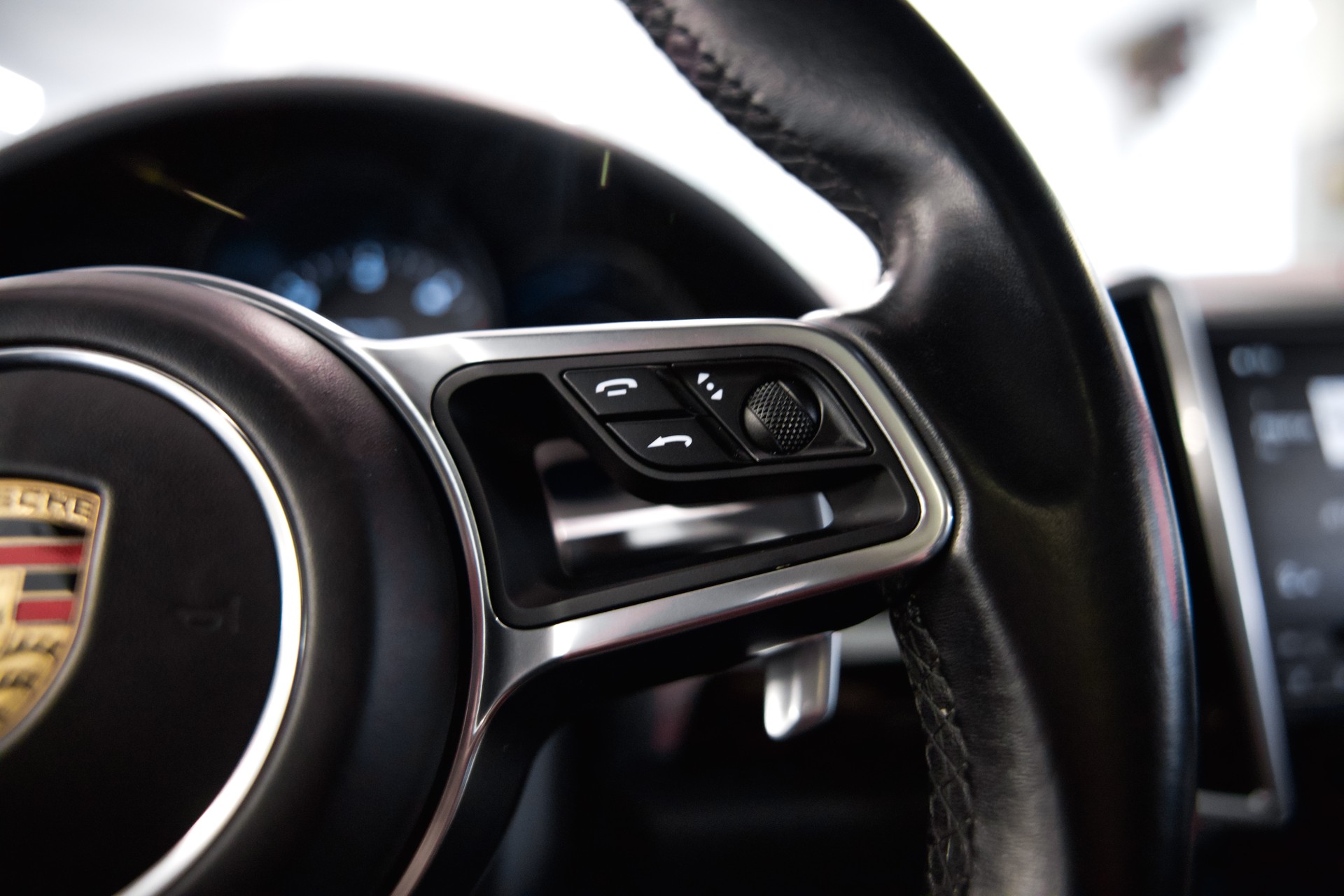 PORSCHE Cayenne S Diesel-image-31