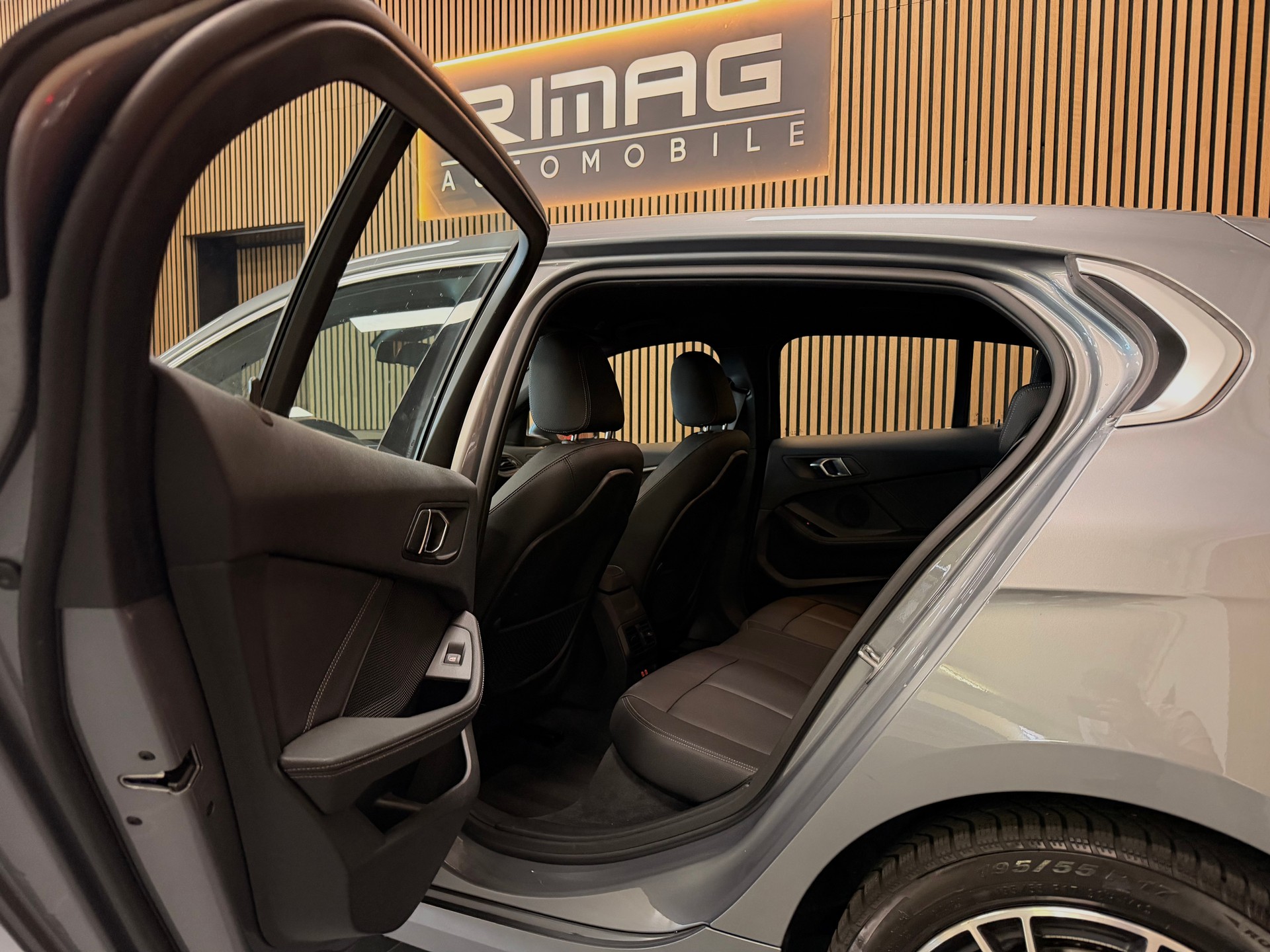 BMW 120i Steptronic | CH-Fzg. | CarVertical | Unfallfrei | Top Ausstattung-image-15