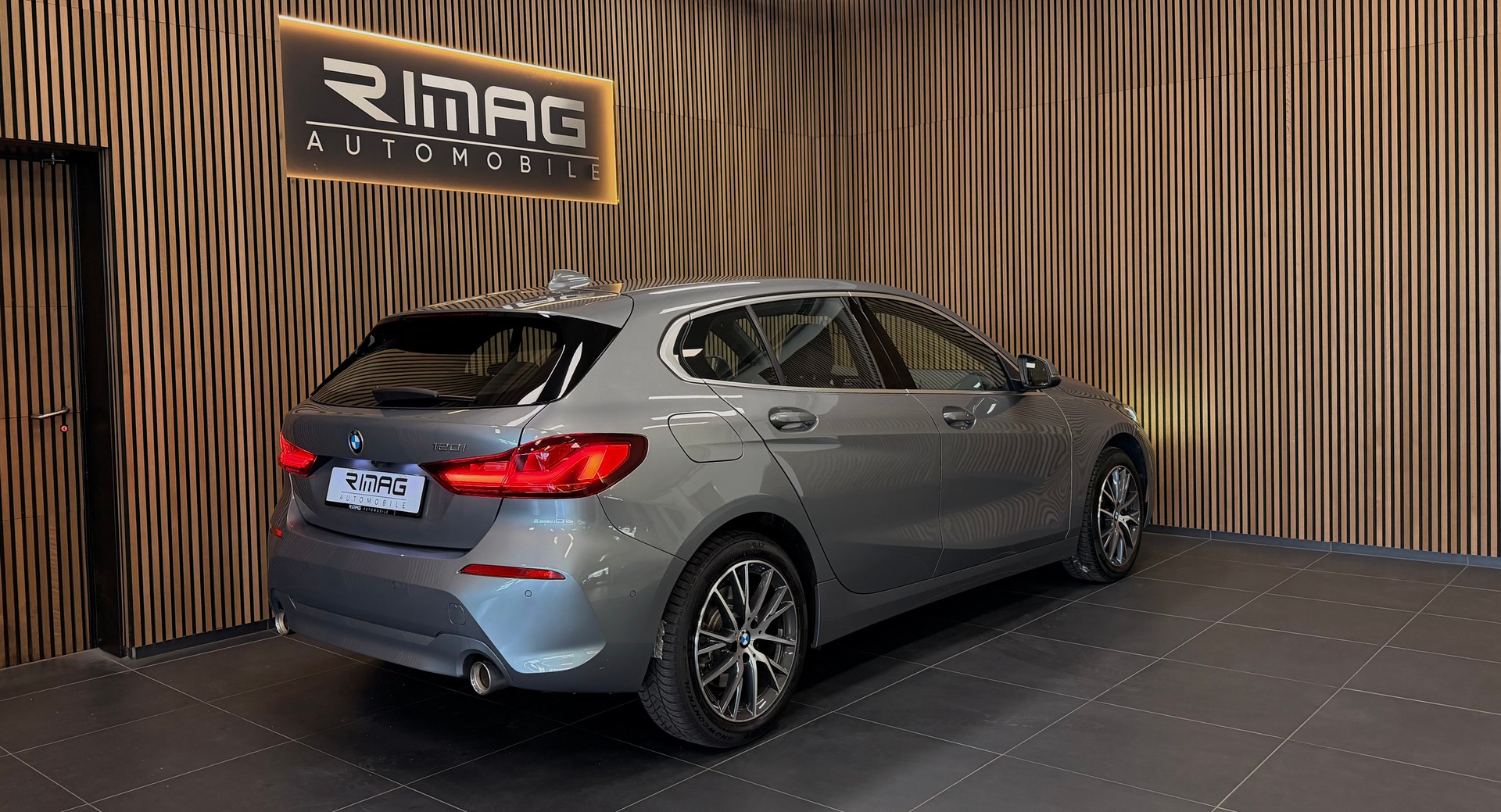 BMW 120i Steptronic | CH-Fzg. | CarVertical | Unfallfrei | Top Ausstattung-image-12