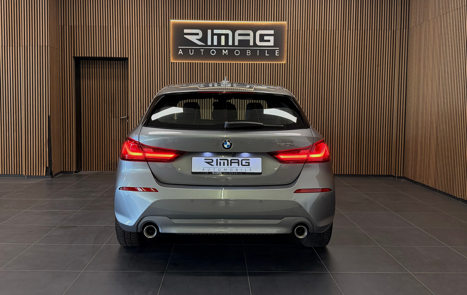 BMW 120i Steptronic | CH-Fzg. | CarVertical | Unfallfrei | Top Ausstattung-image-7