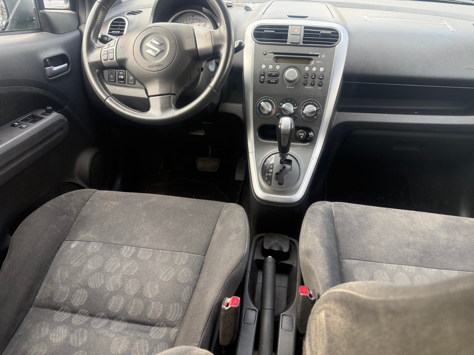 SUZUKI Splash 1.2i 16V GL Automatic-image-9