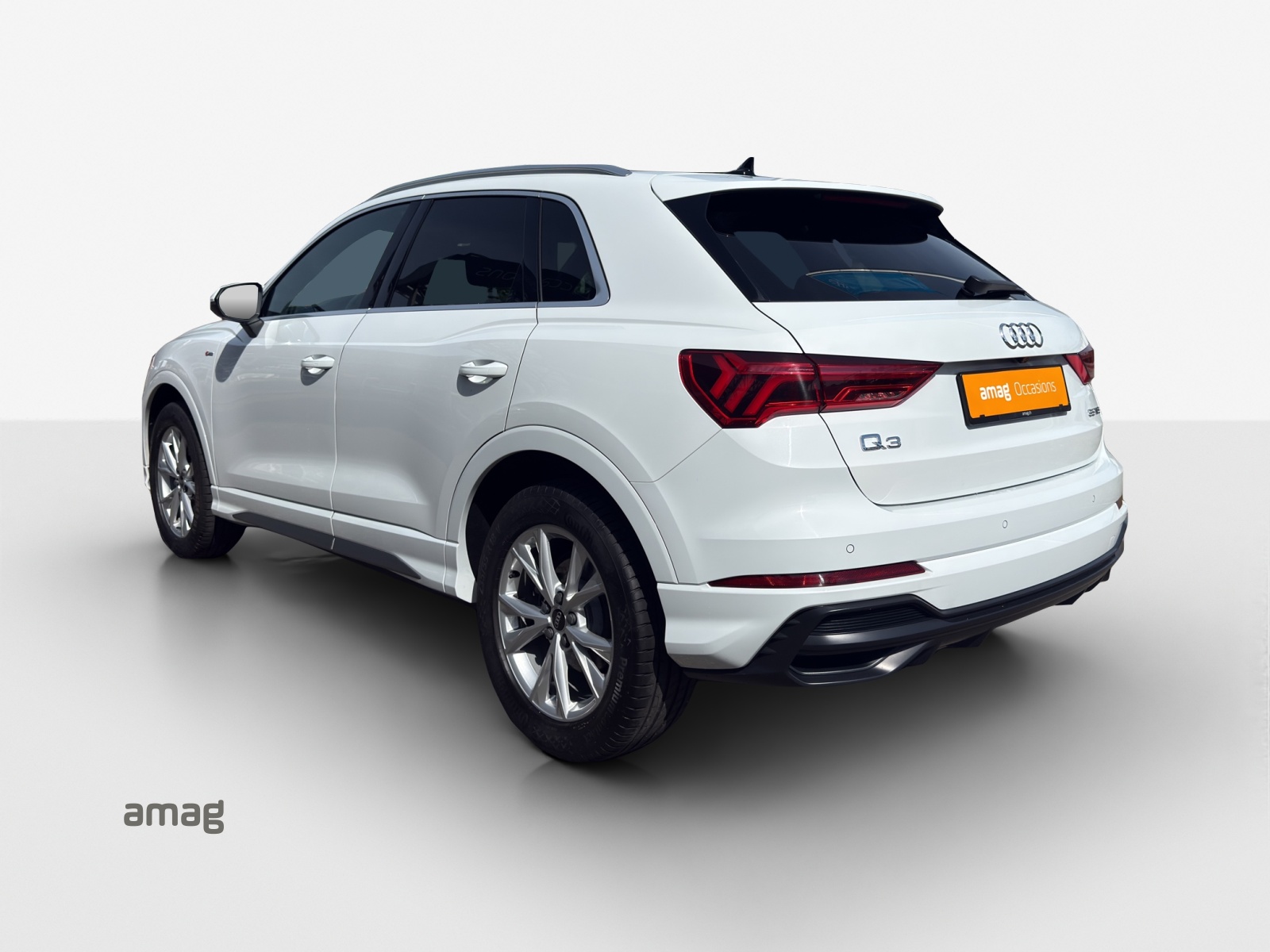 AUDI Q3 35 TFSI S line Attraction S-tronic-showroom-element-2