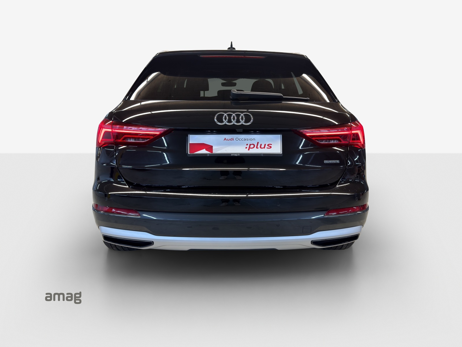AUDI Q3 40 TFSI advanced quattro S-tronic-showroom-element-3