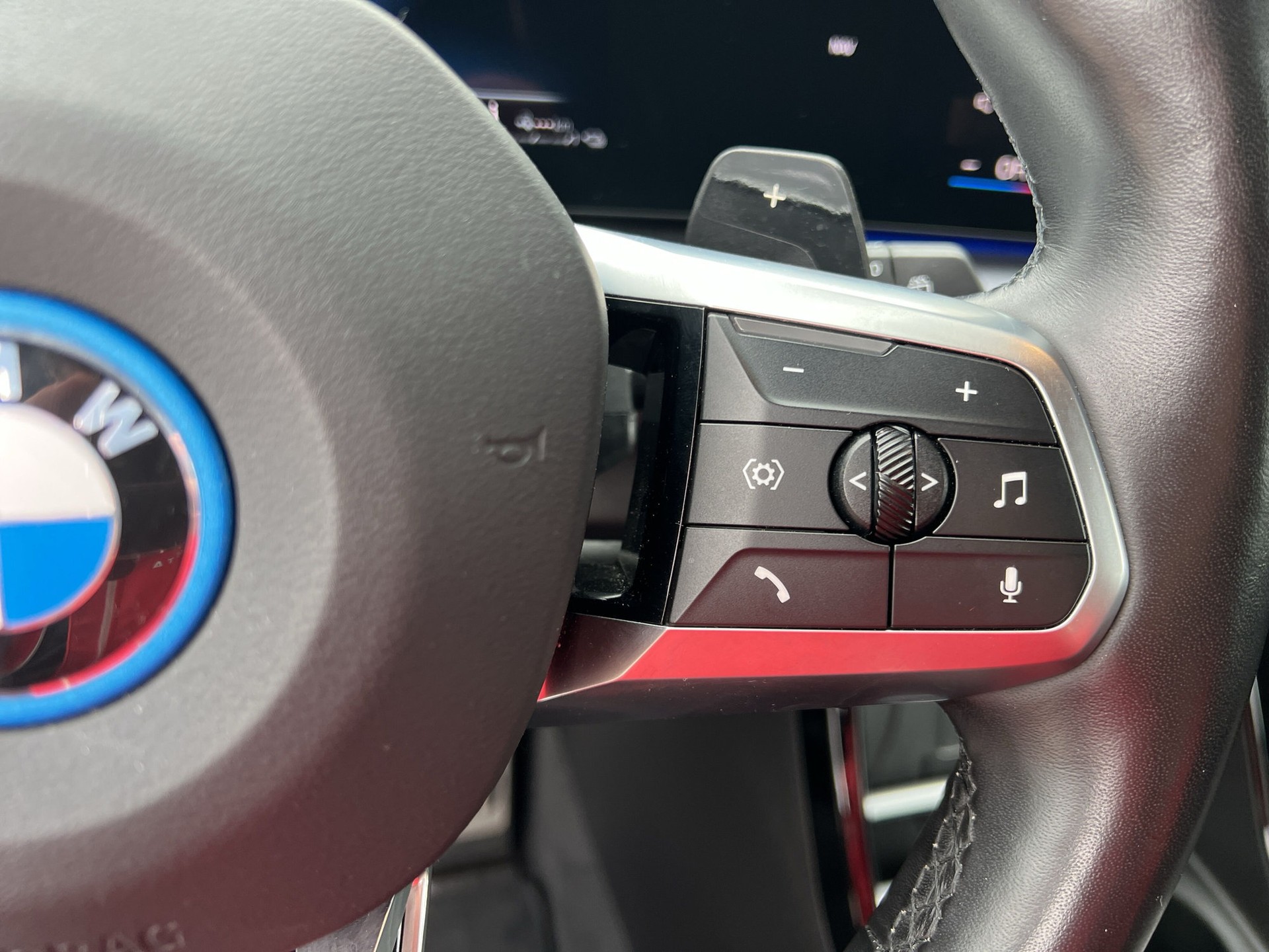 BMW 225e xDrive Active Tourer-image-15