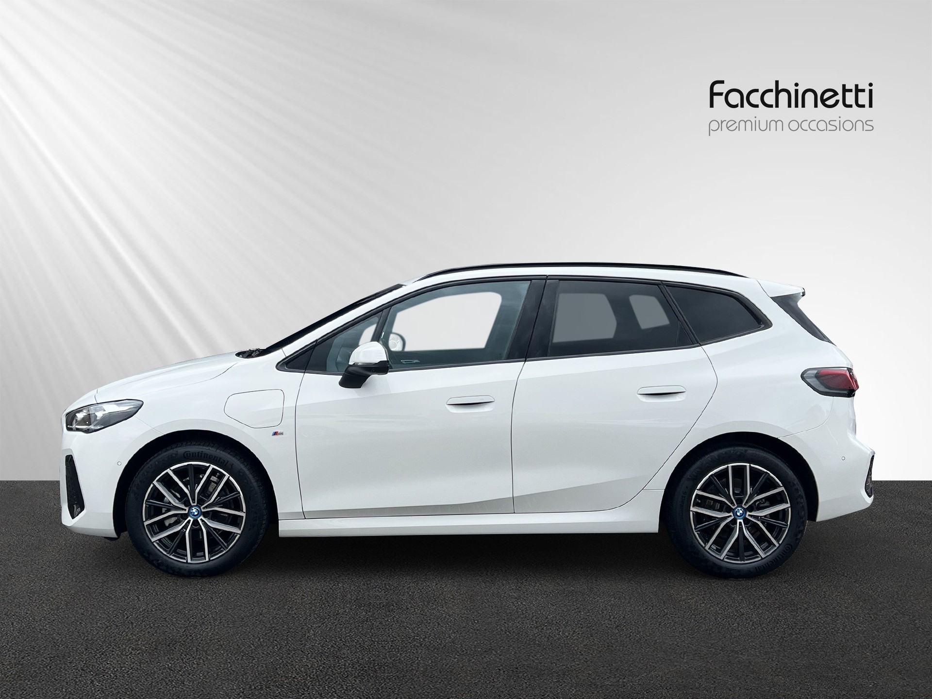 BMW 225e xDrive Active Tourer-showroom-element-1