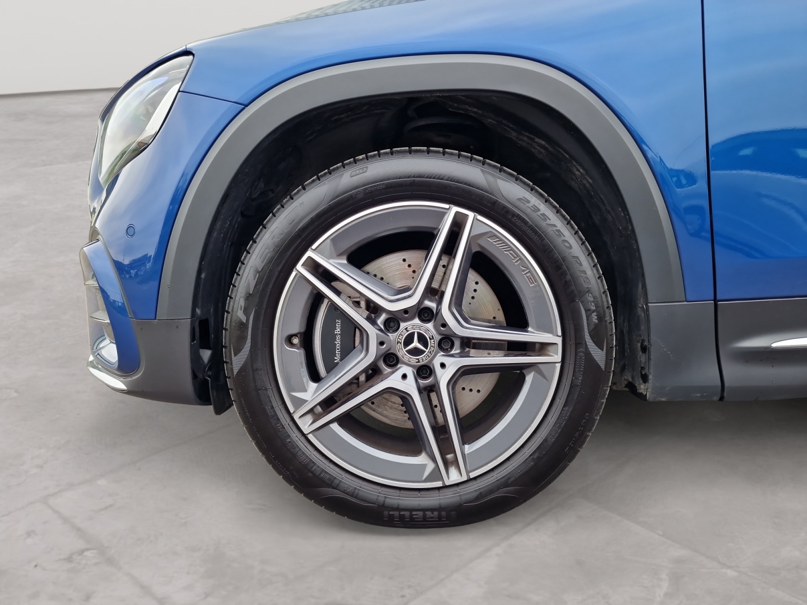 MERCEDES-BENZ GLB 220 d AMG Line 4Matic 7-Sitzer-image-9