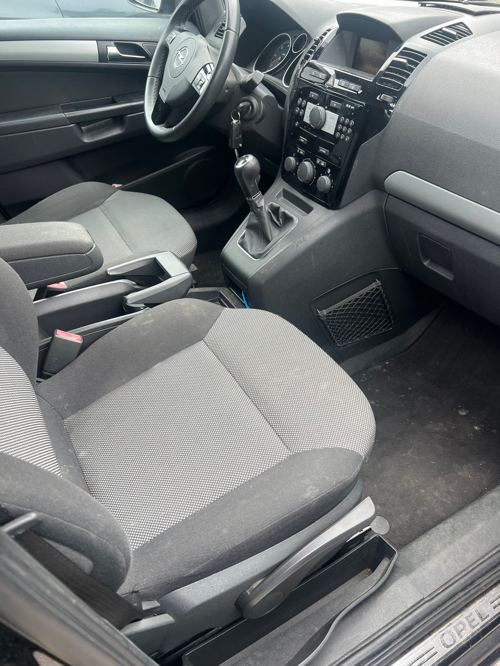 OPEL Zafira 1.7 CDTI Cosmo-image-8