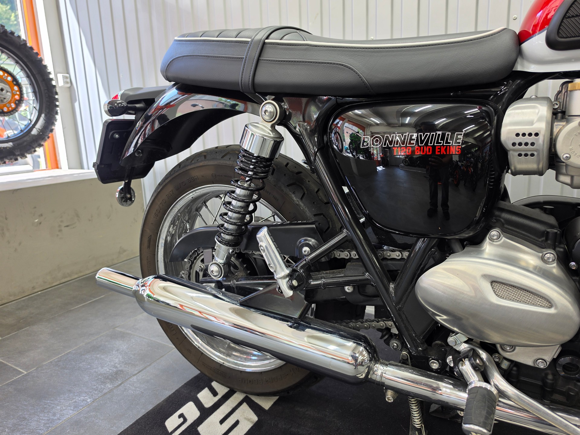 TRIUMPH Bonneville T120 ABS-image-3