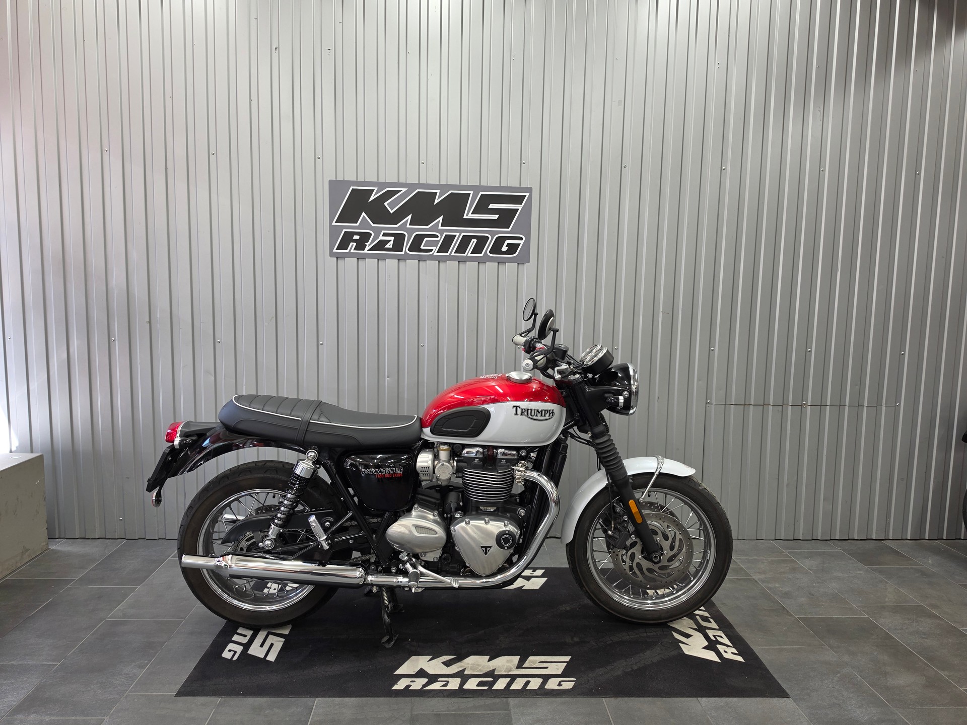 TRIUMPH Bonneville T120 ABS-image-0