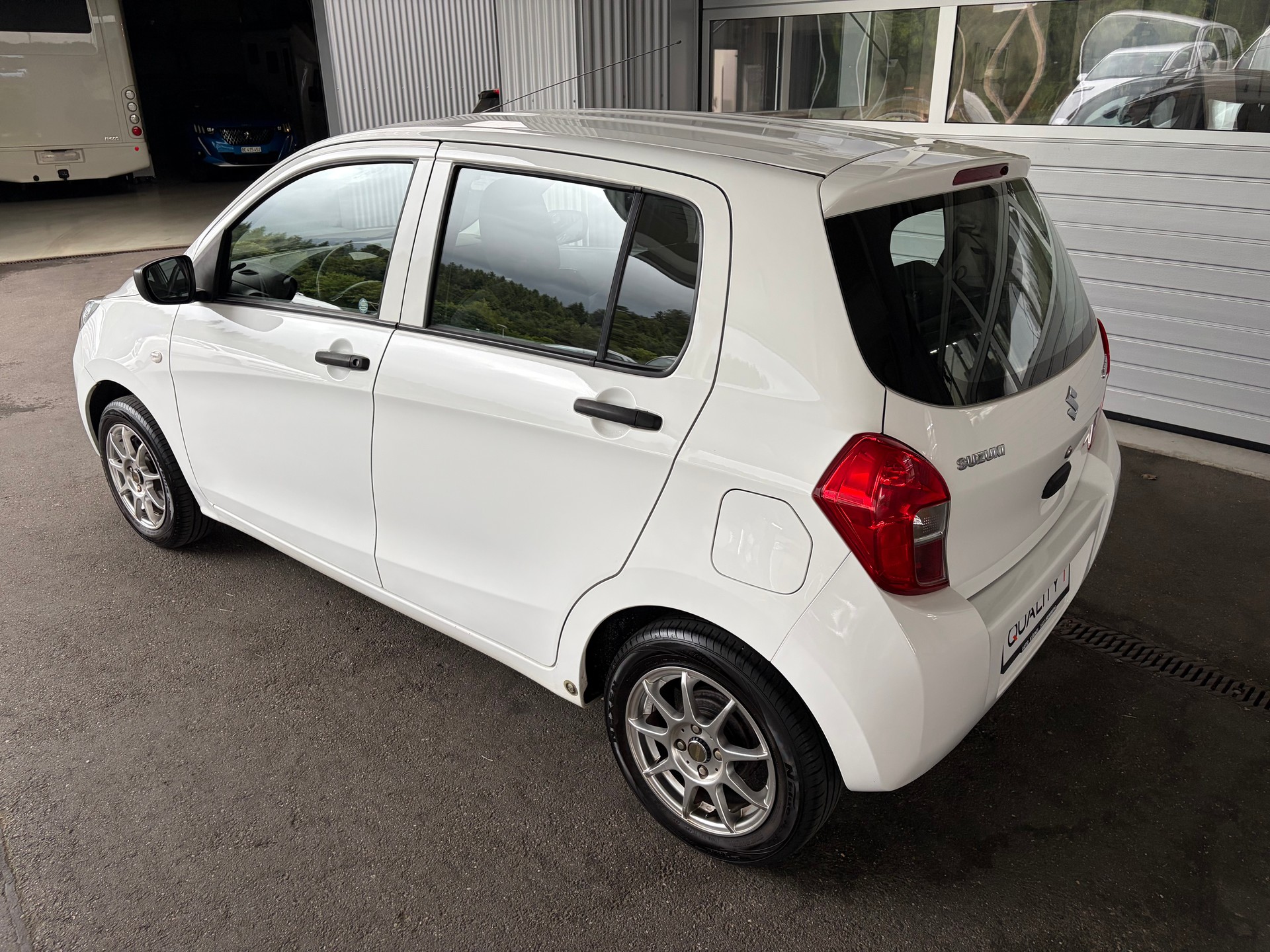 SUZUKI Celerio 1.0 Unico-showroom-element-2