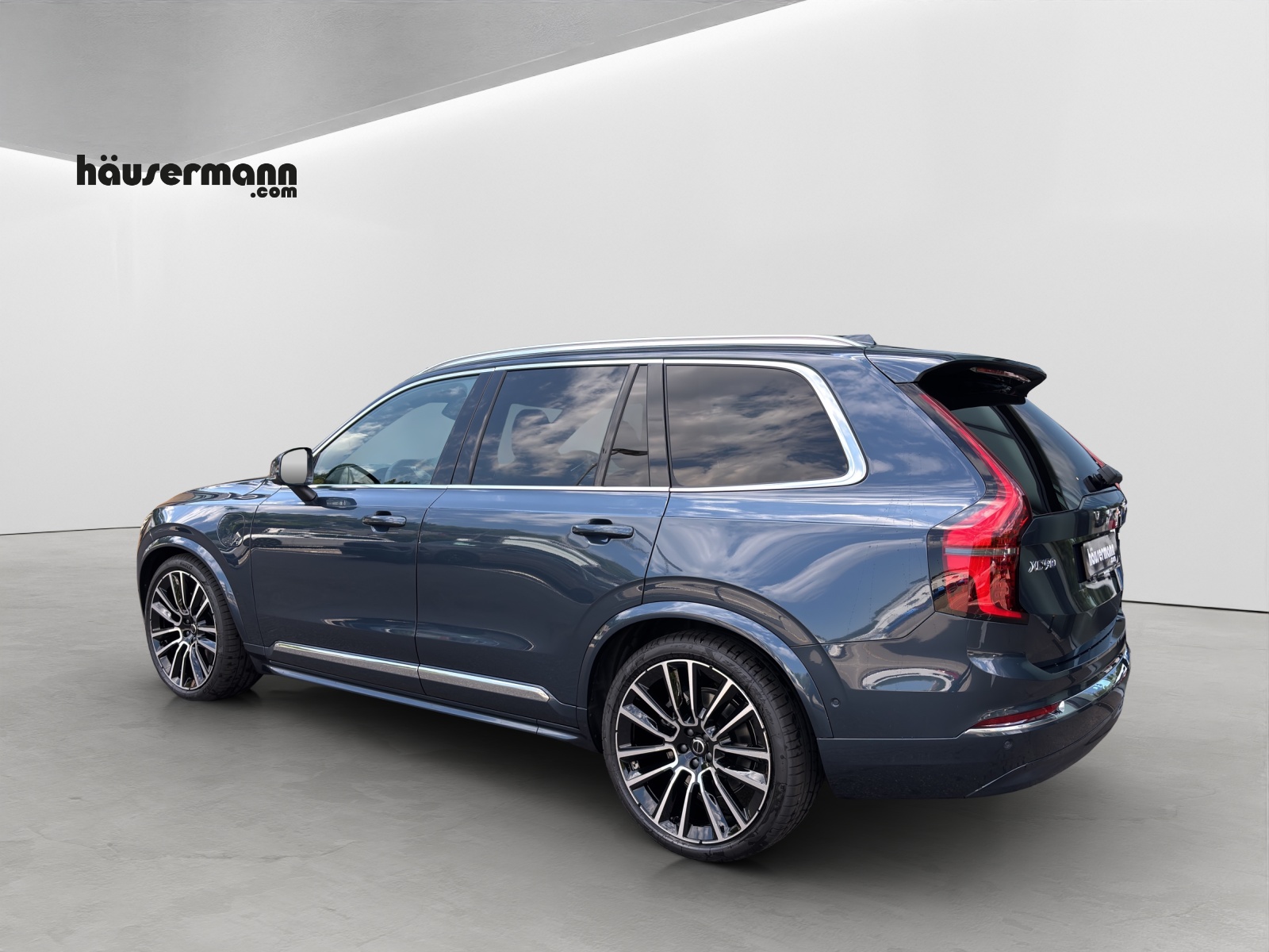 VOLVO XC90 2.0 T8 TE Ultra Bright eAWD-showroom-element-2