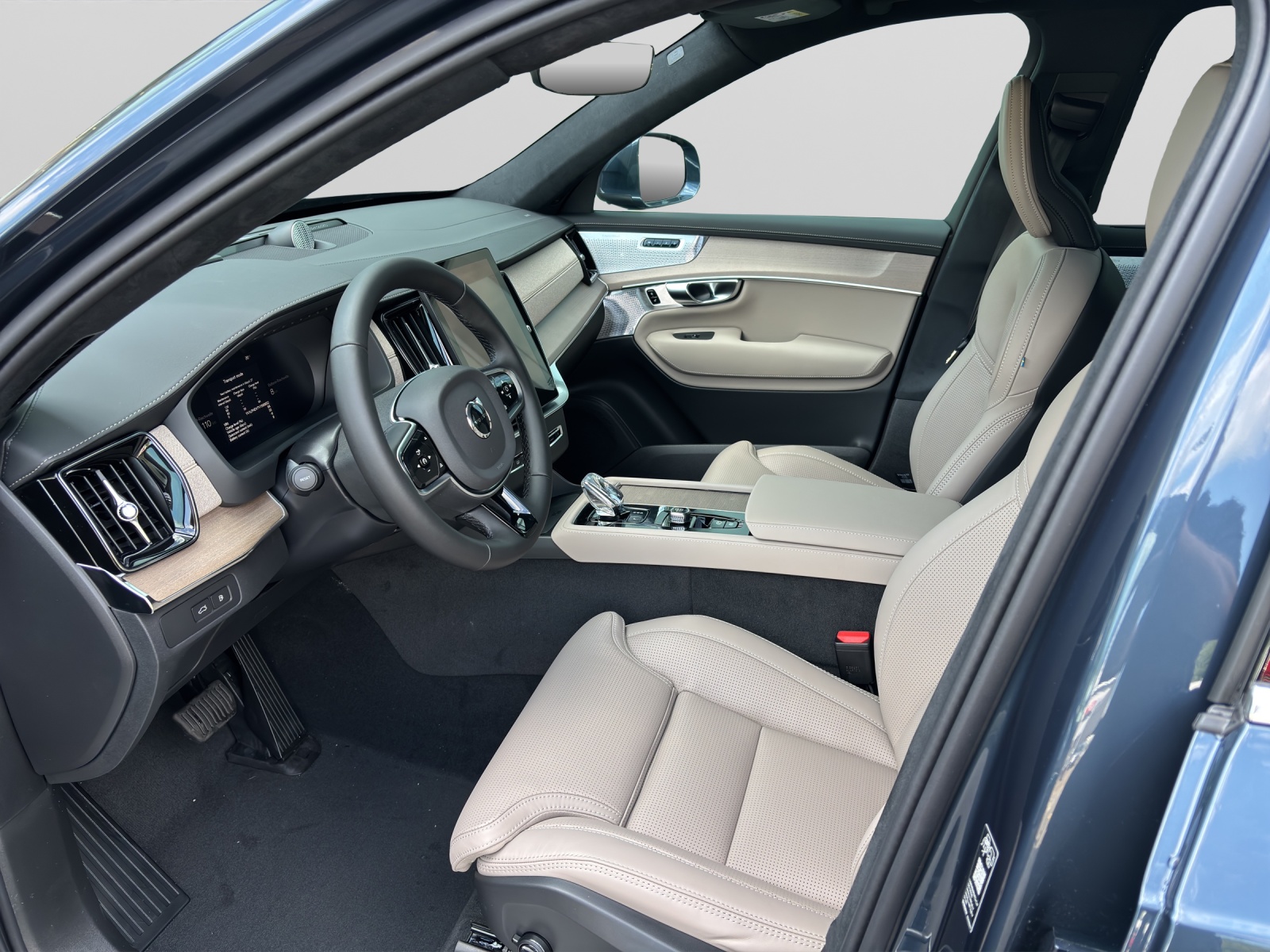 VOLVO XC90 2.0 T8 TE Ultra Bright eAWD-showroom-element-3