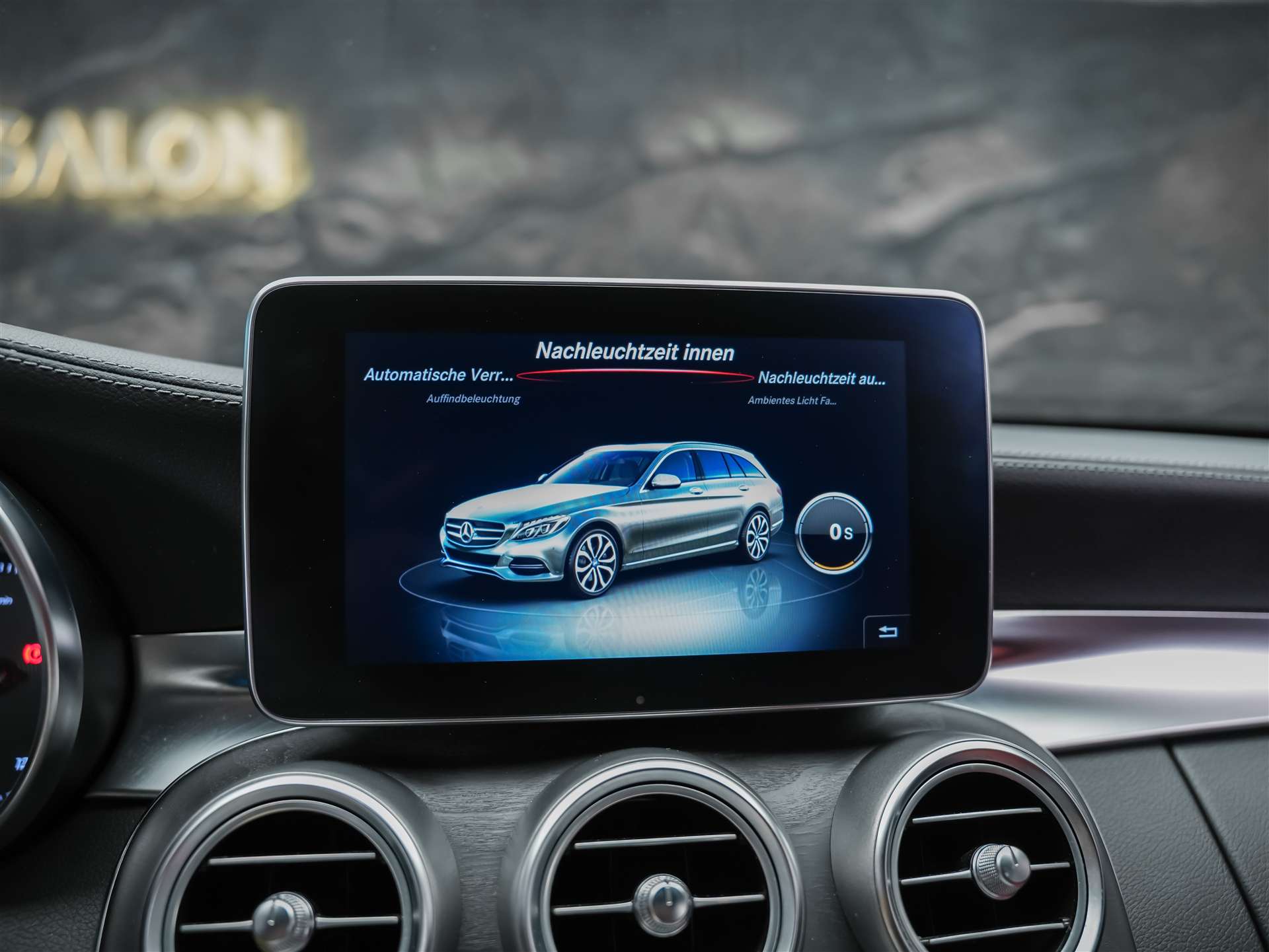 MERCEDES-BENZ C 220 d AMG Line 7G-Tronic *CH Auto*Burmester Soundsystem*-image-36