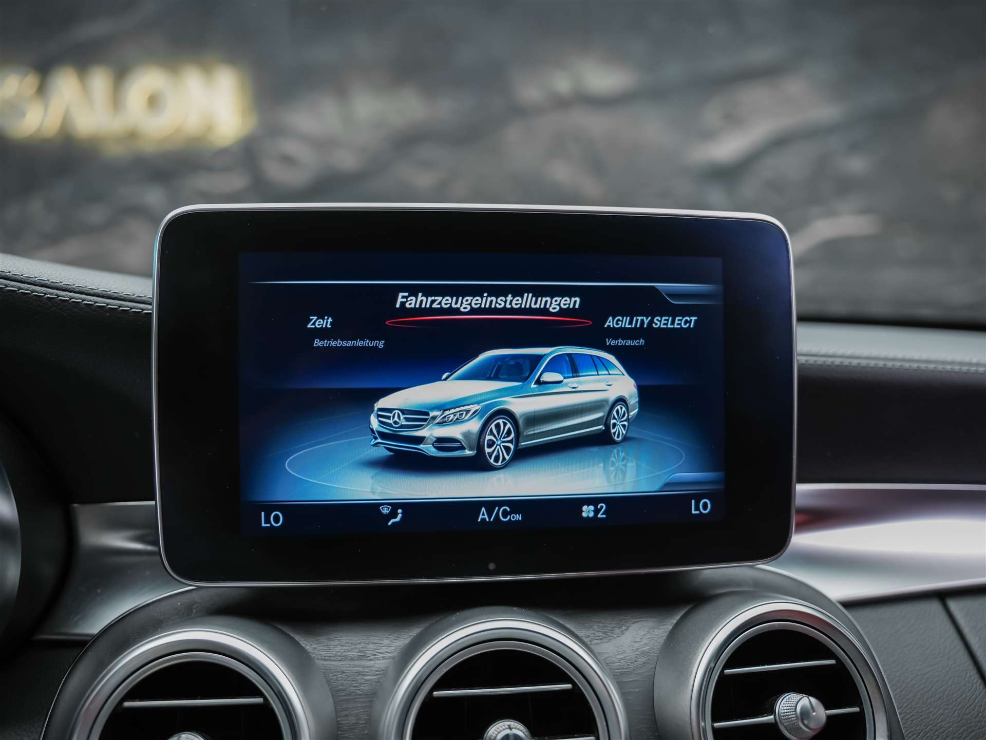 MERCEDES-BENZ C 220 d AMG Line 7G-Tronic *CH Auto*Burmester Soundsystem*-image-32