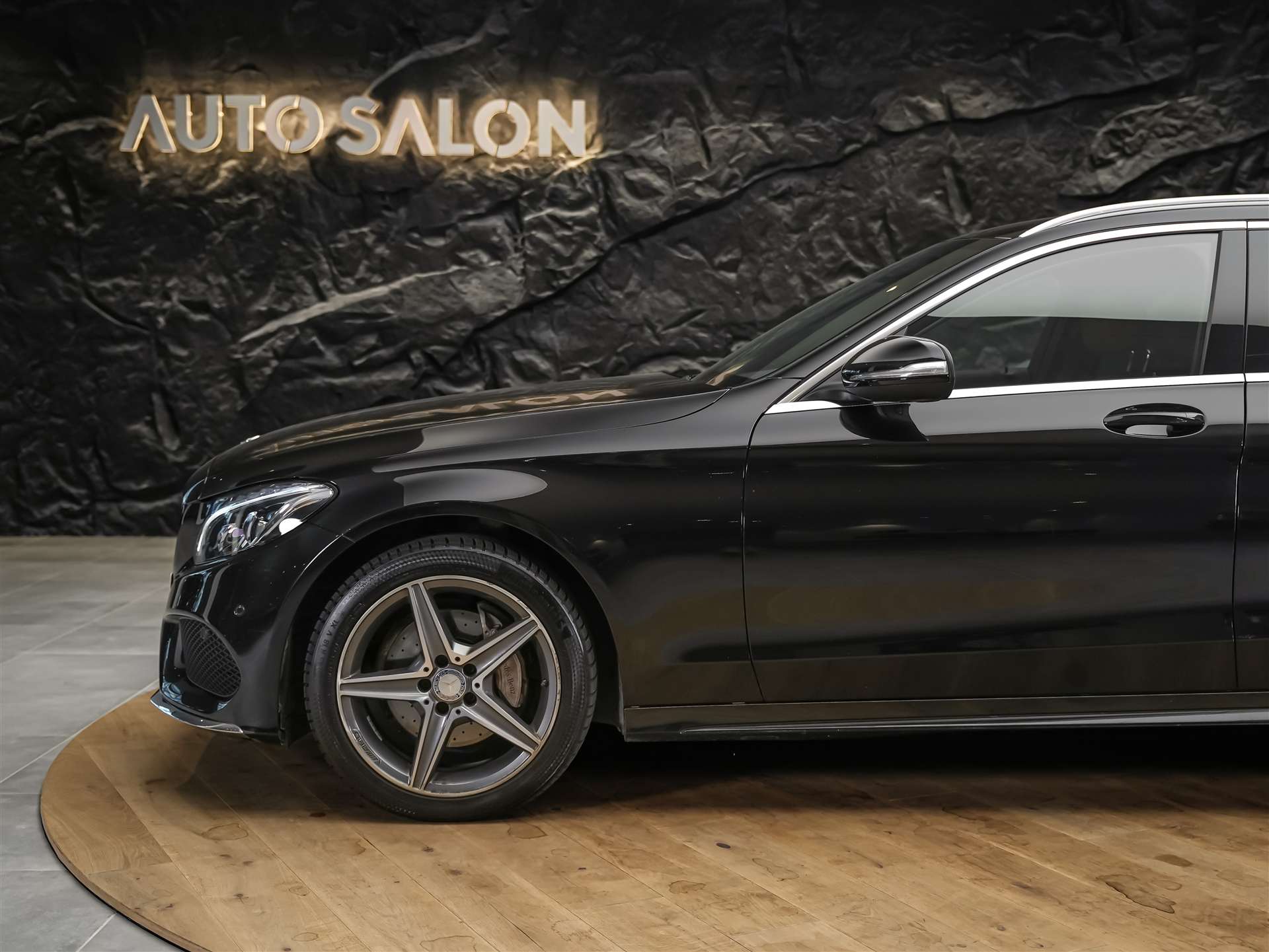 MERCEDES-BENZ C 220 d AMG Line 7G-Tronic *CH Auto*Burmester Soundsystem*-image-14