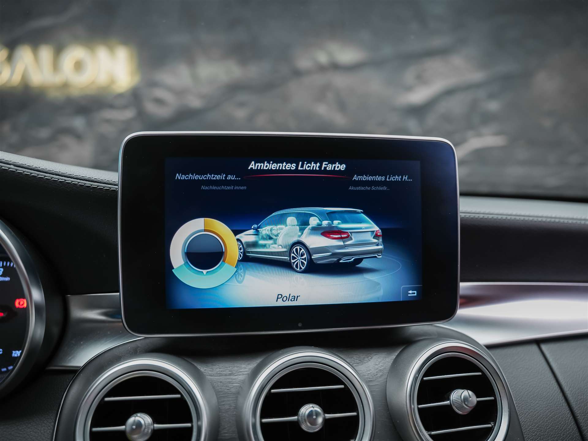 MERCEDES-BENZ C 220 d AMG Line 7G-Tronic *CH Auto*Burmester Soundsystem*-image-36