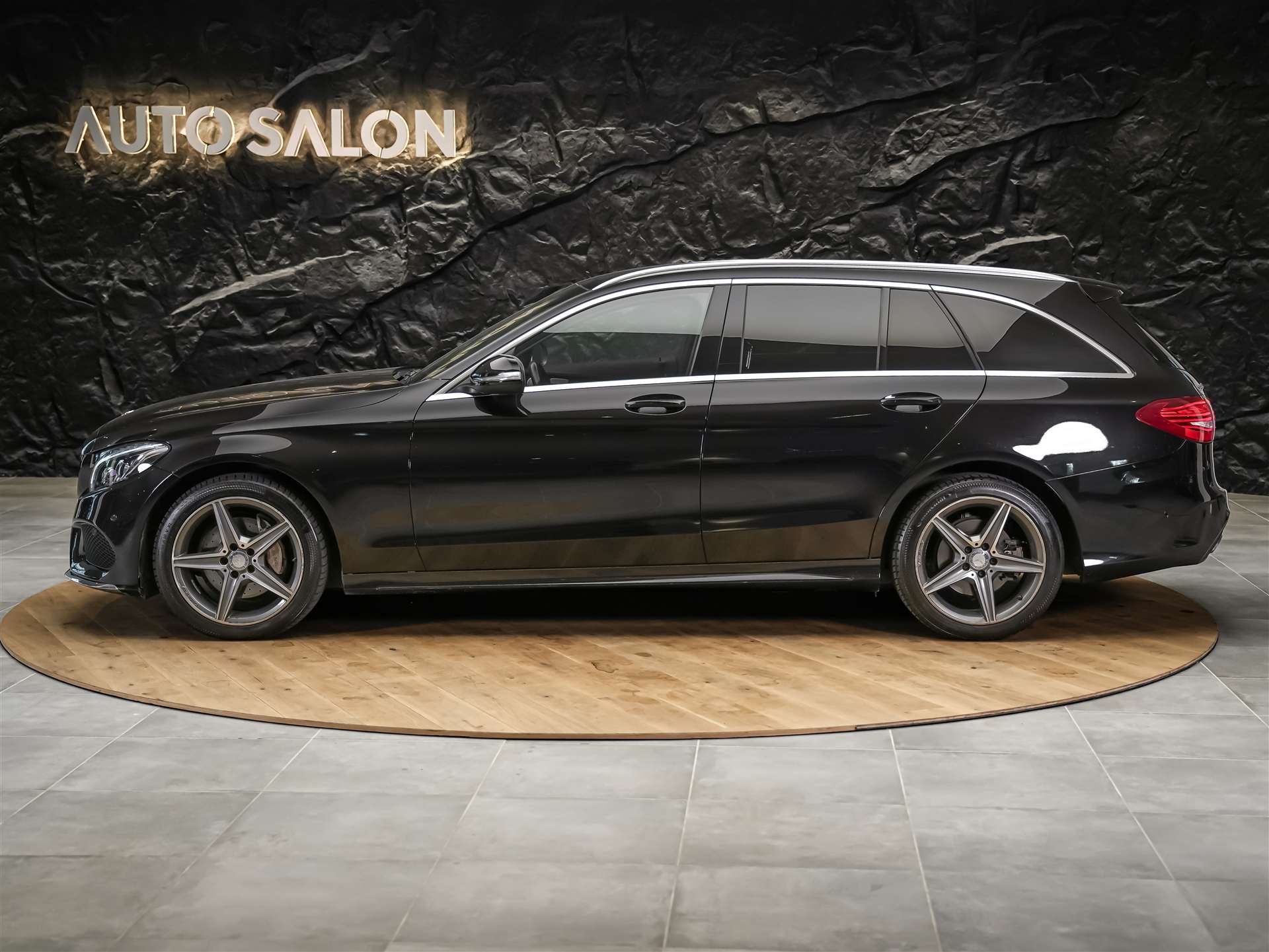 MERCEDES-BENZ C 220 d AMG Line 7G-Tronic *CH Auto*Burmester Soundsystem*-showroom-element-2
