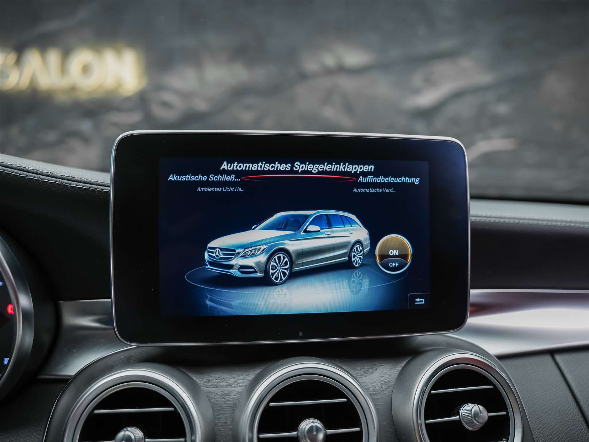 MERCEDES-BENZ C 220 d AMG Line 7G-Tronic *CH Auto*Burmester Soundsystem*-image-34