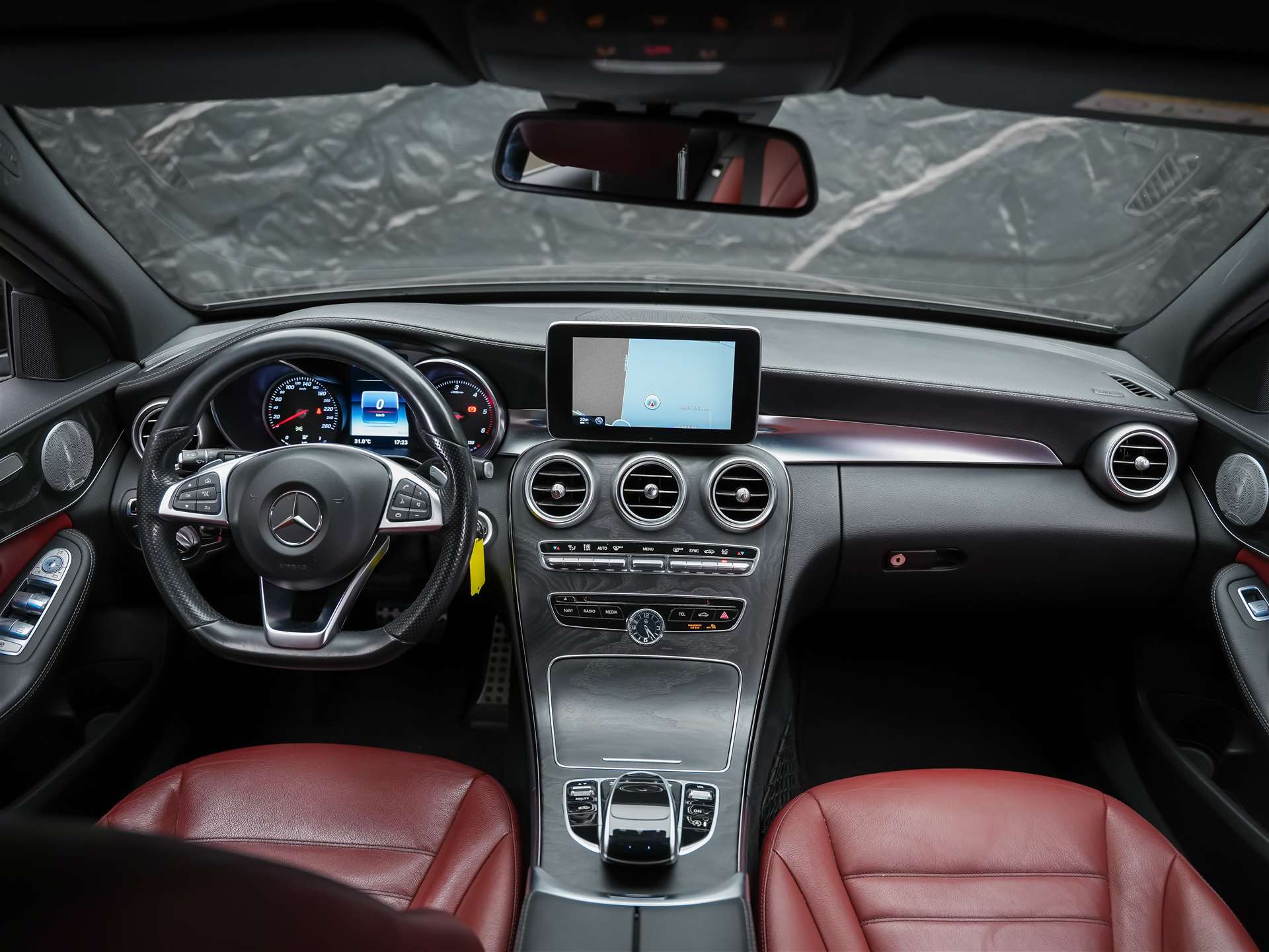 MERCEDES-BENZ C 220 d AMG Line 7G-Tronic *CH Auto*Burmester Soundsystem*-image-17