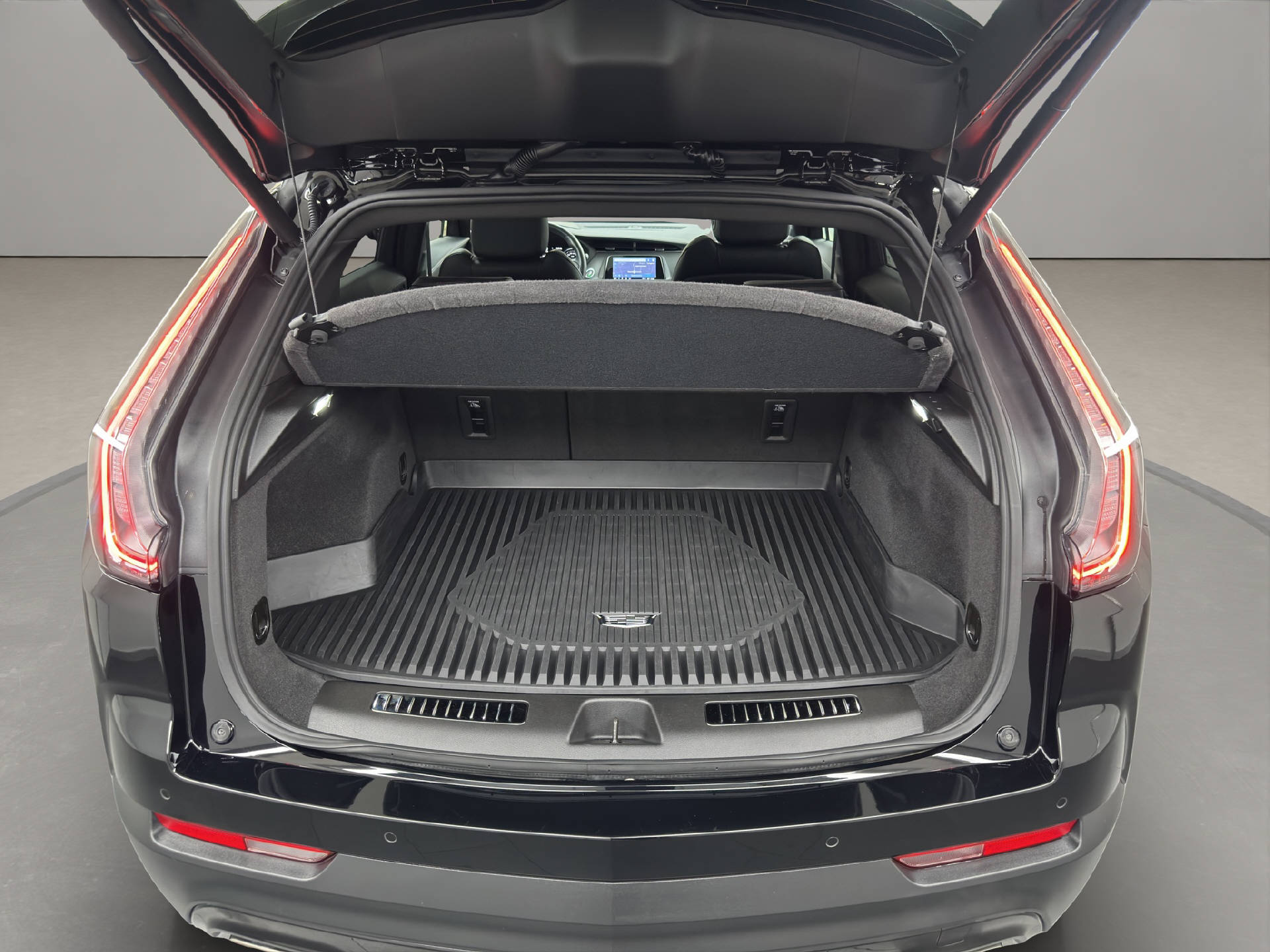 CADILLAC XT4 2.0 T Sport AWD-image-11