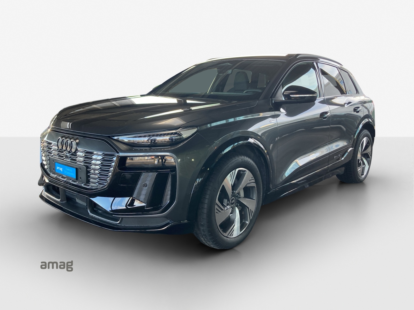 AUDI Q6 e-tron quattro