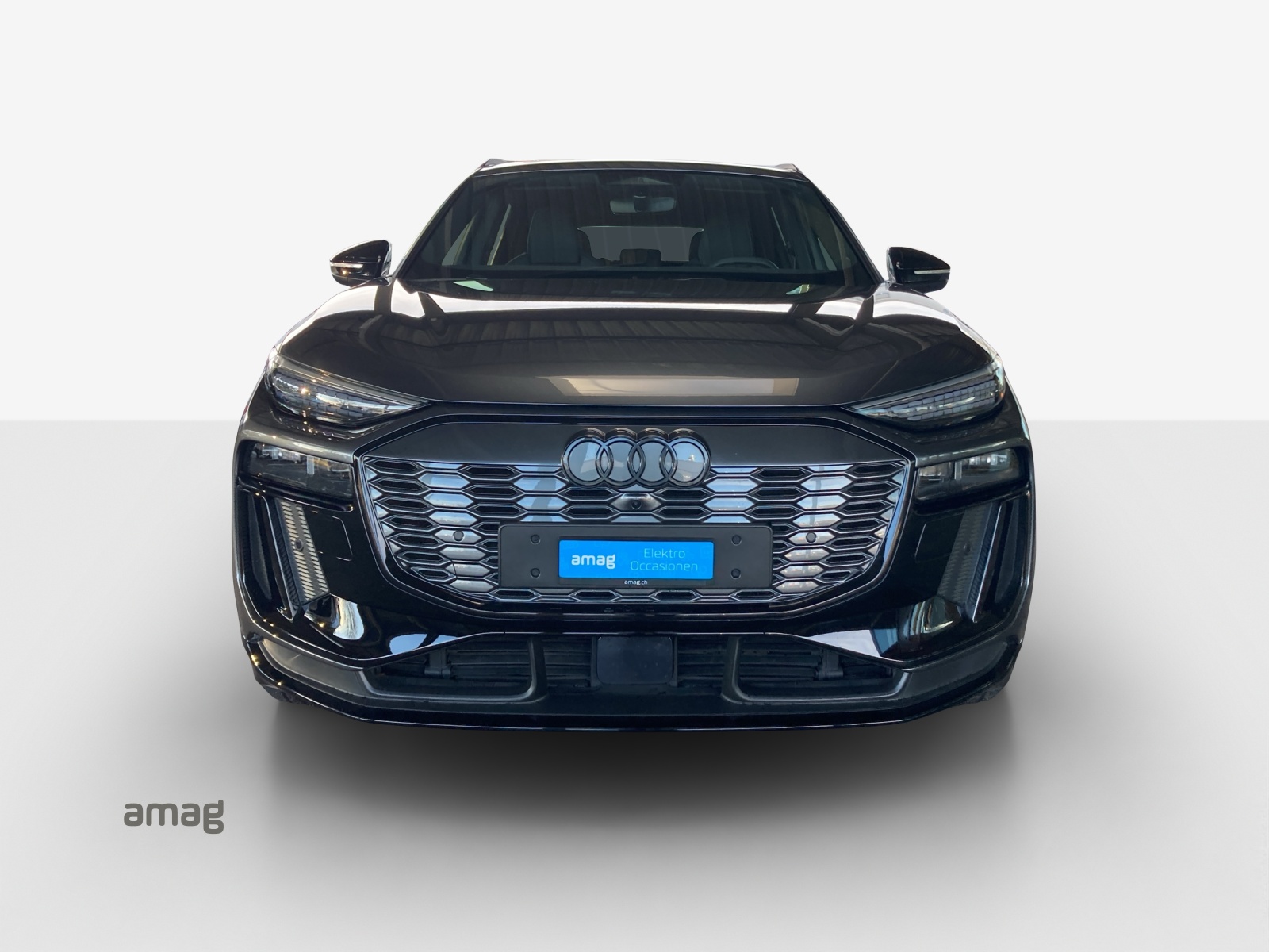 AUDI Q6 e-tron quattro-image-6