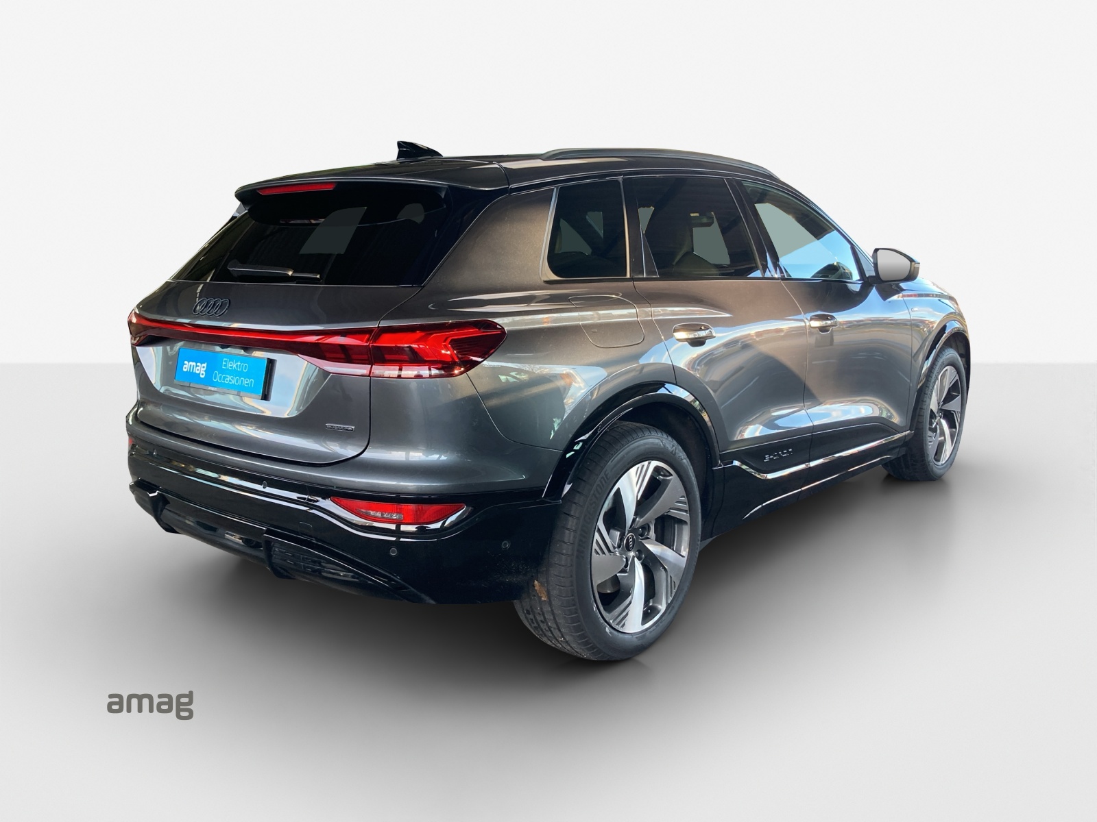 AUDI Q6 e-tron quattro-image-4