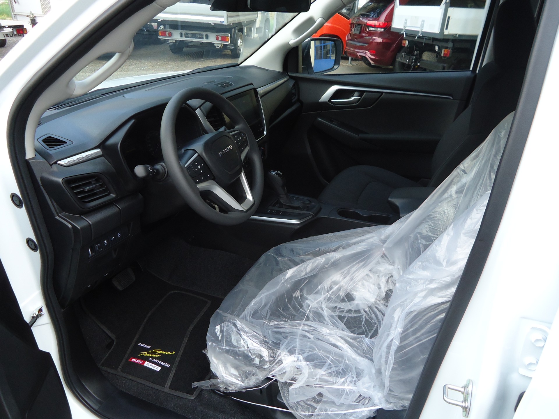ISUZU D-MAX 1.9 Crew Cab N60 BB 4 x4-image-3