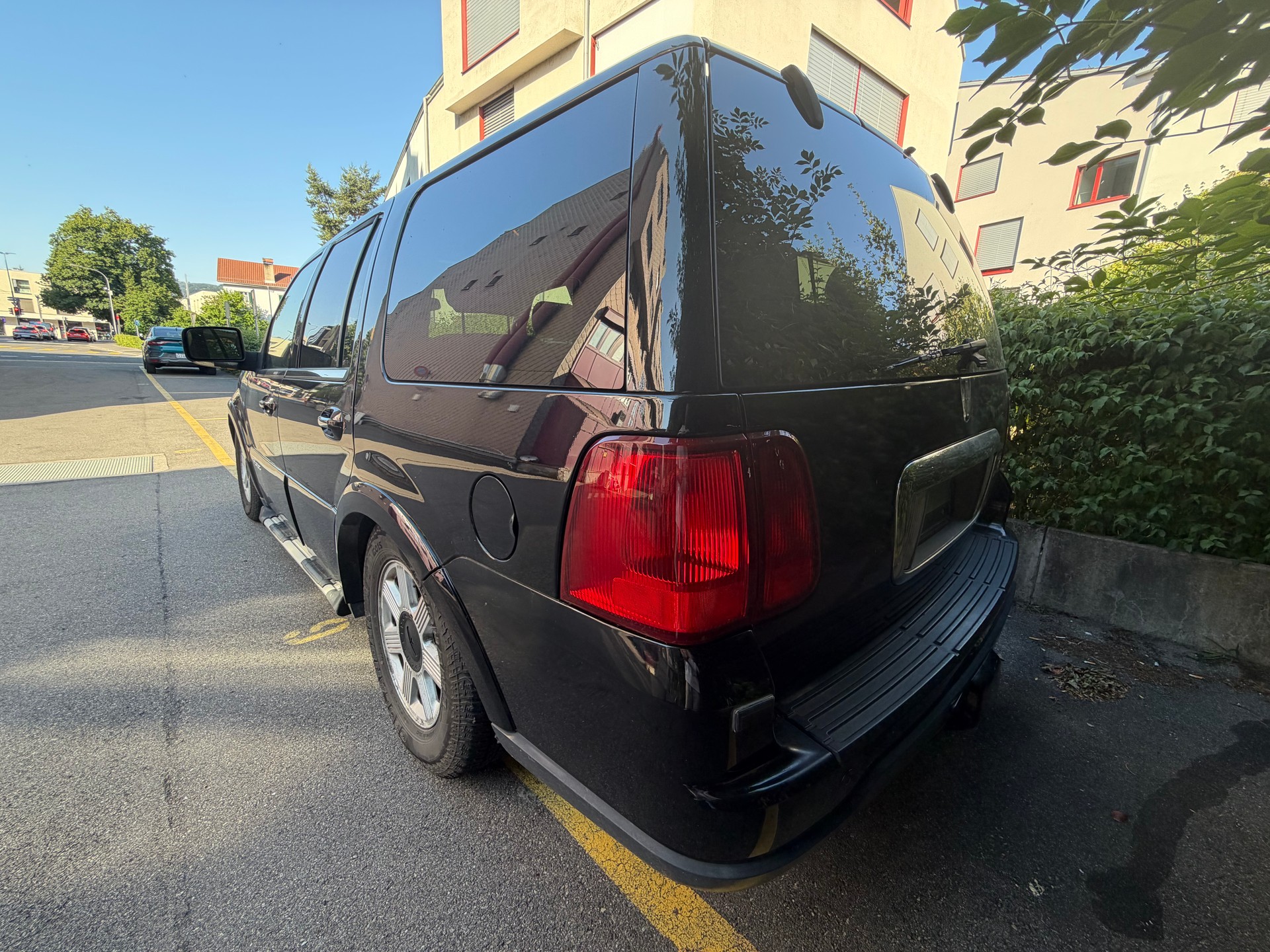 LINCOLN Ford Lincoln Navigator-showroom-element-3