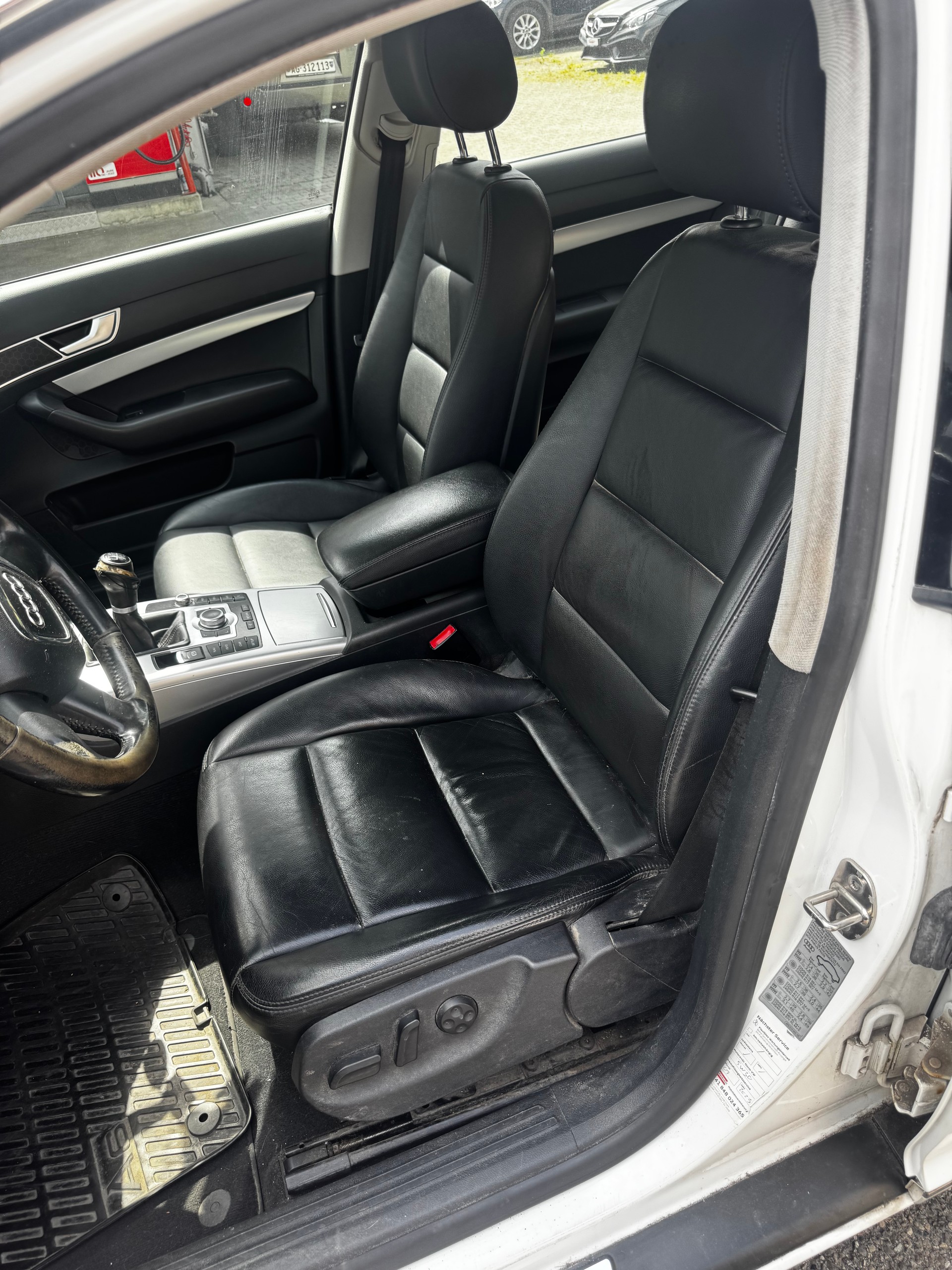 AUDI A6 Avant 2.8 V6 FSI-image-5