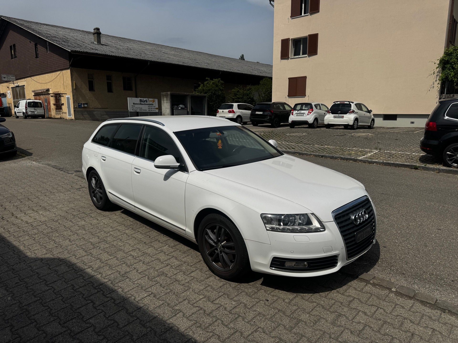 AUDI A6 Avant 2.8 V6 FSI-image-1
