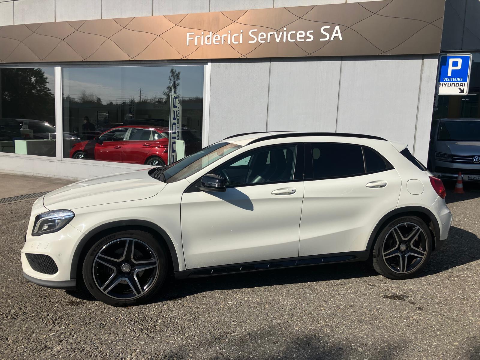 MERCEDES-BENZ GLA 250 AMG Line 4Matic 7G-DCT-showroom-element-1
