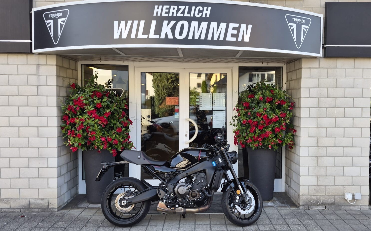 YAMAHA XSR 900-image-0