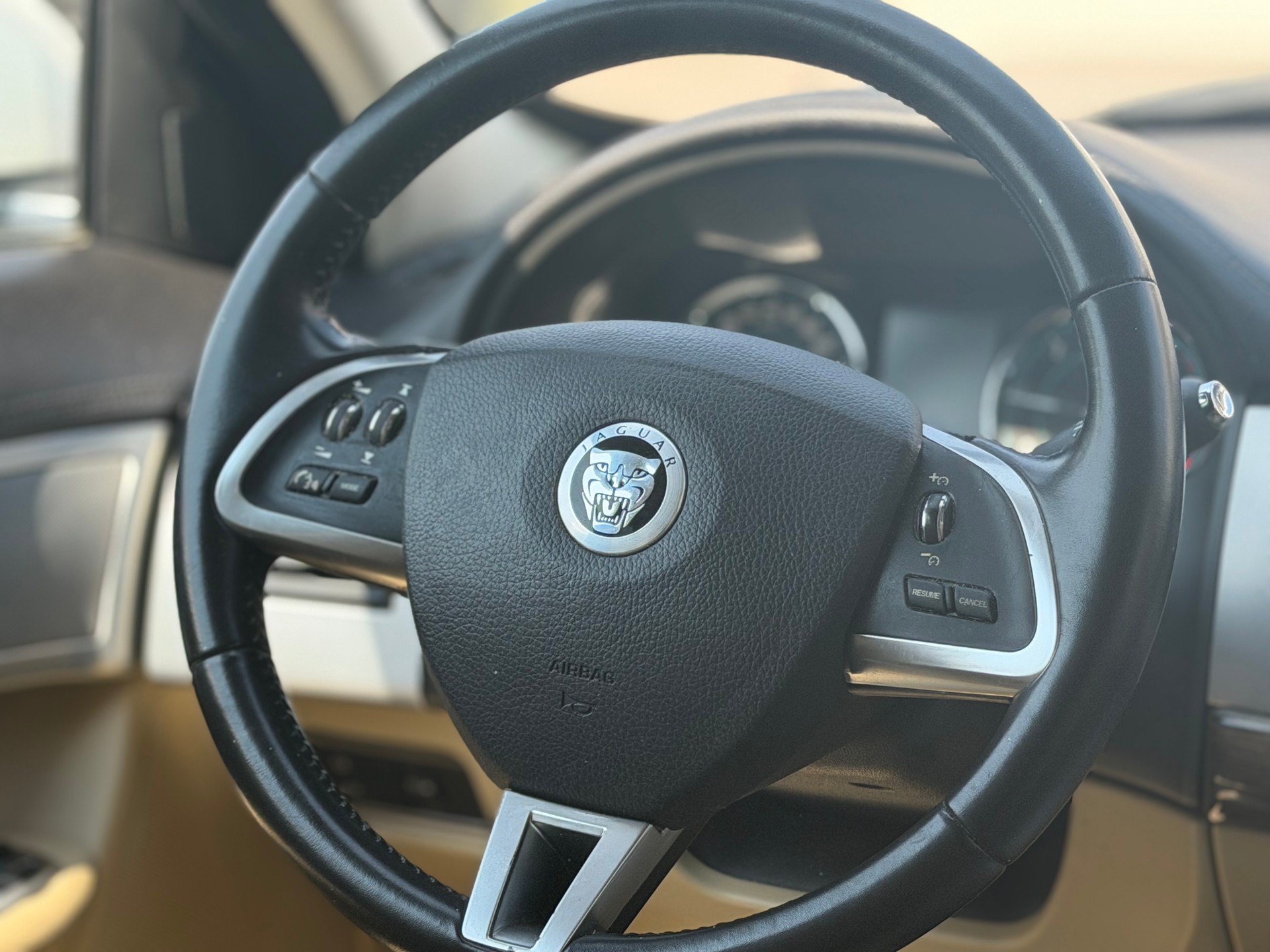 JAGUAR XF Sportbrake 2.2d Luxury-image-9