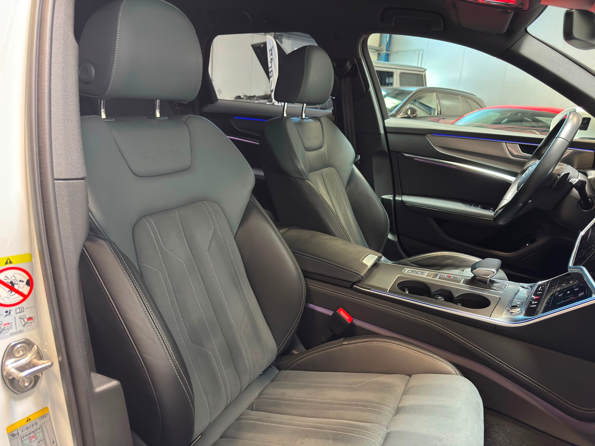 AUDI A6 Allroad 3.0 50 TDI quattro T-Tronic-image-8