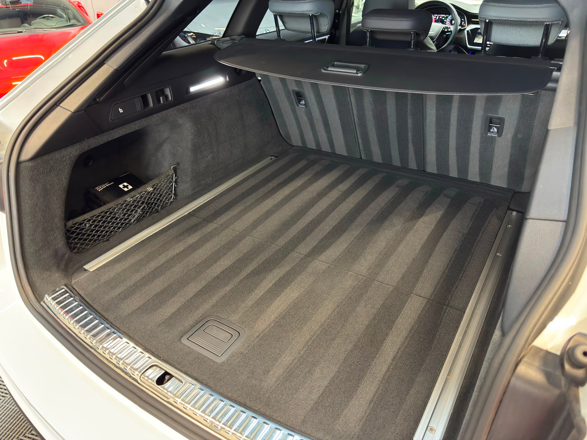 AUDI A6 Allroad 3.0 50 TDI quattro T-Tronic-image-10