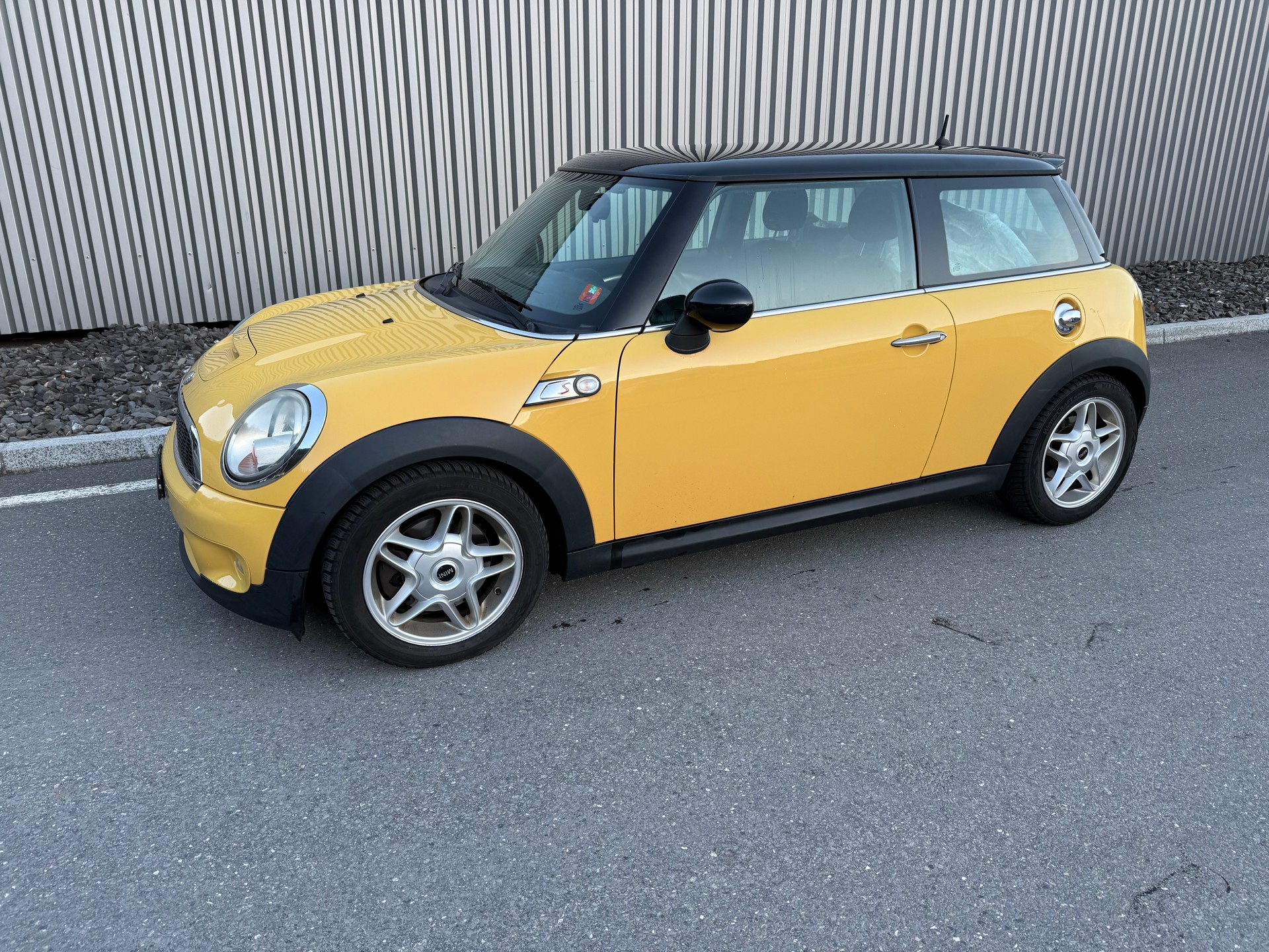 MINI S