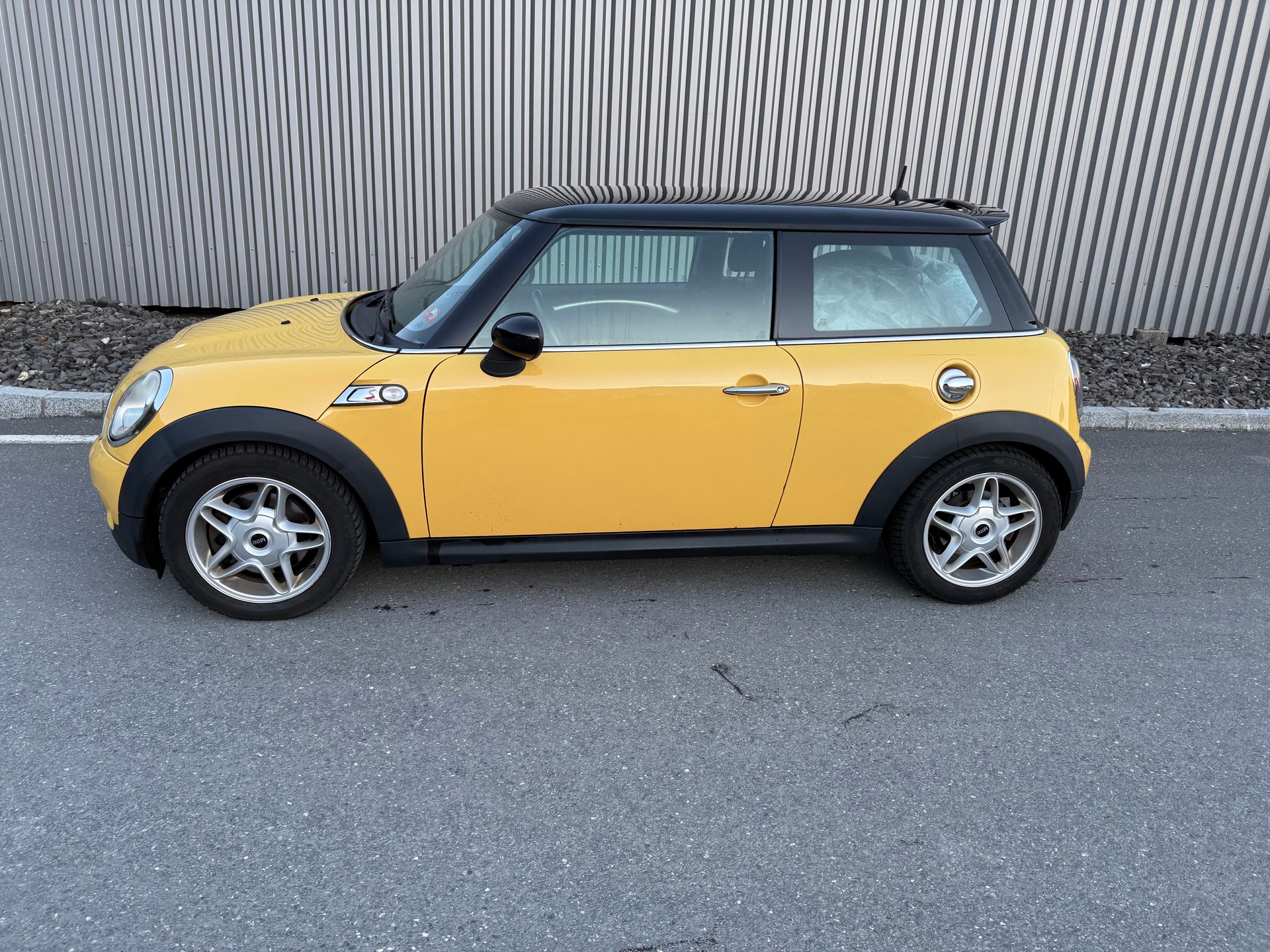 MINI S-showroom-element-2