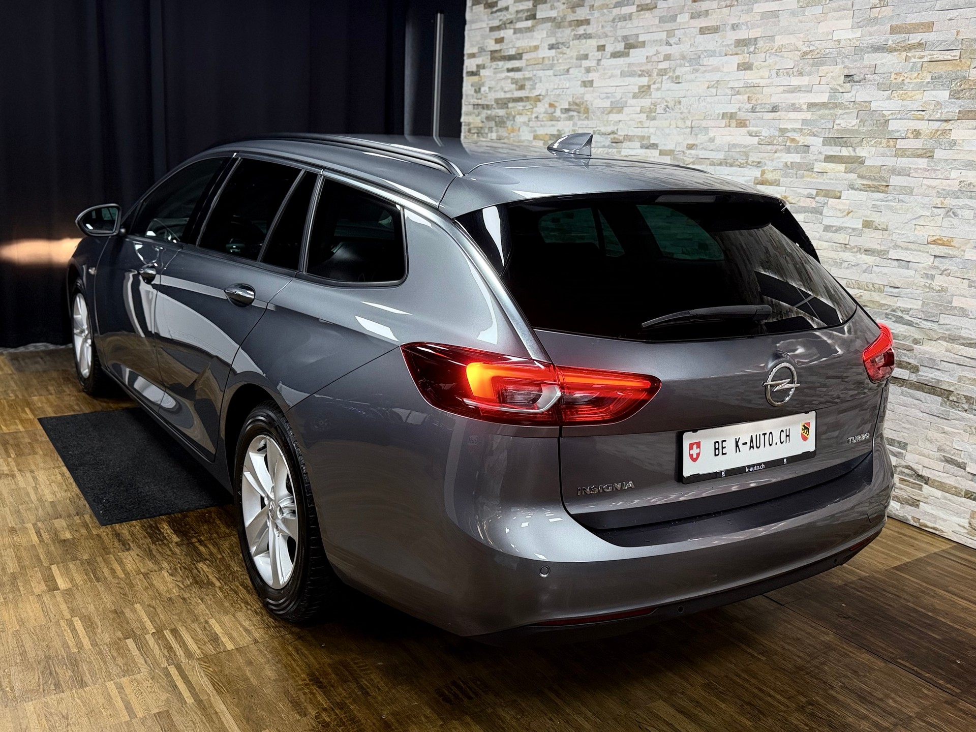 OPEL Insignia 1.5 T Sports Tourer Edition-showroom-element-2