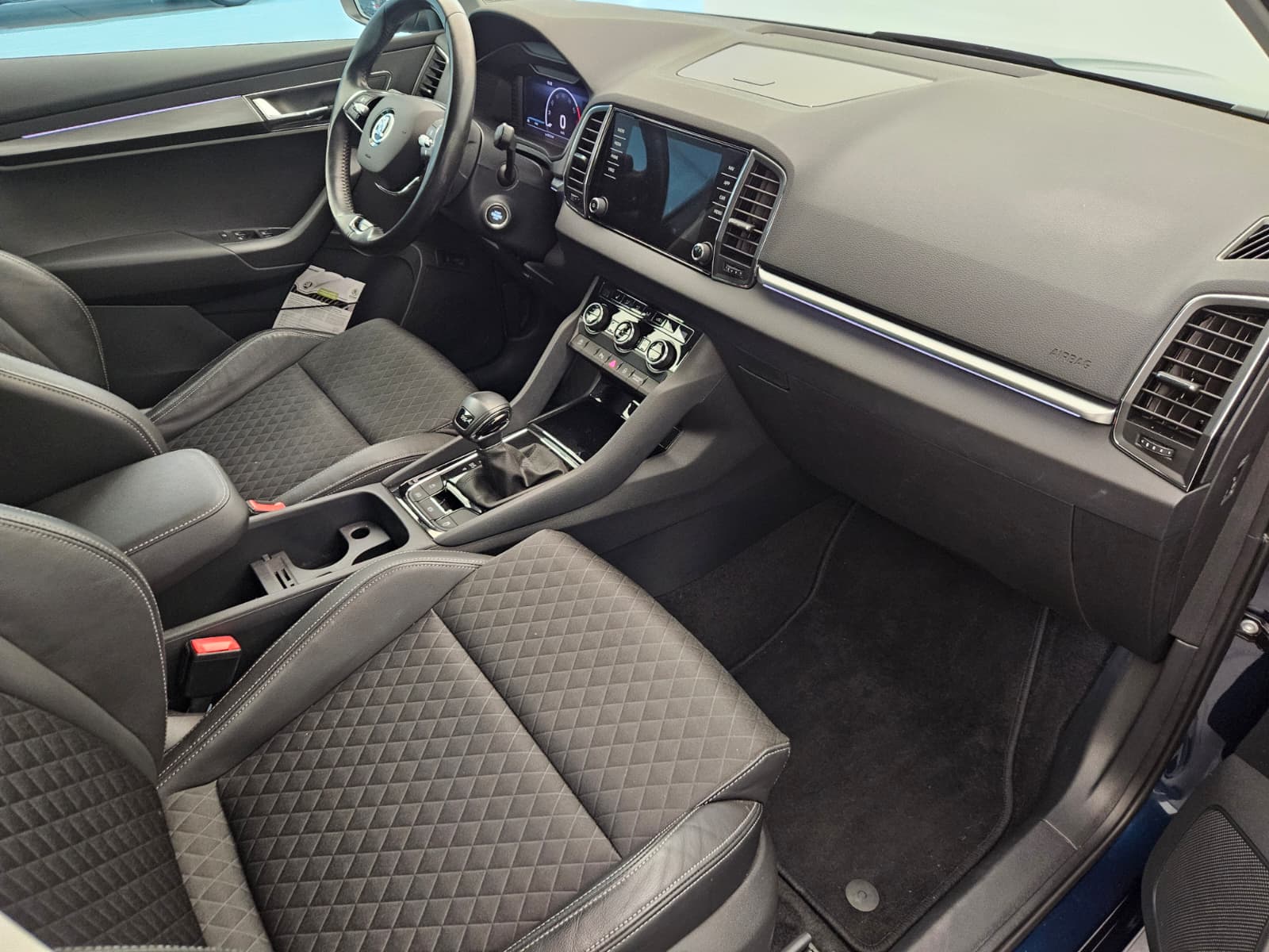 SKODA Karoq 1.5 TSI Style DSG-image-11