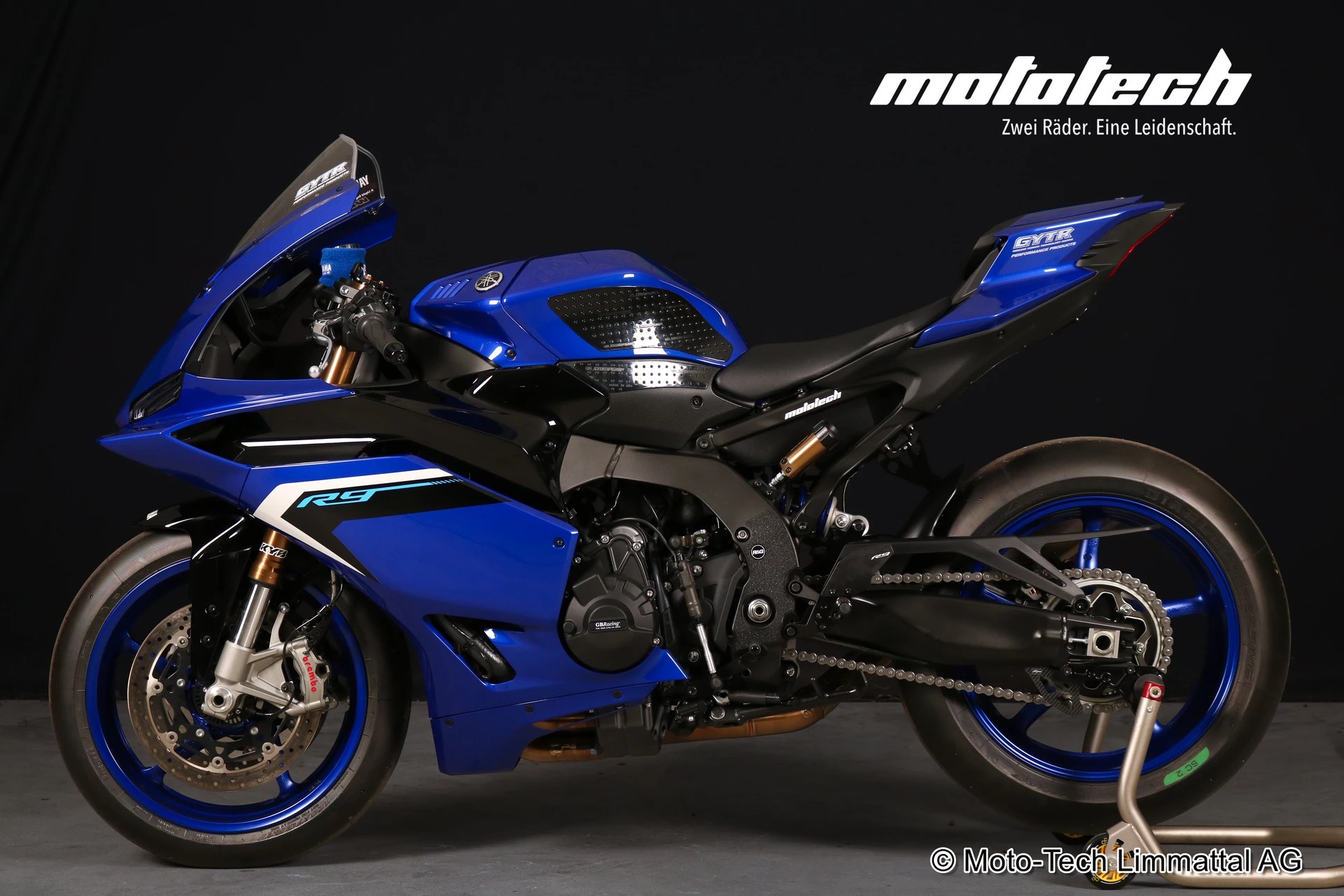 YAMAHA YZF-R9 AKRAPOVIC-image-3