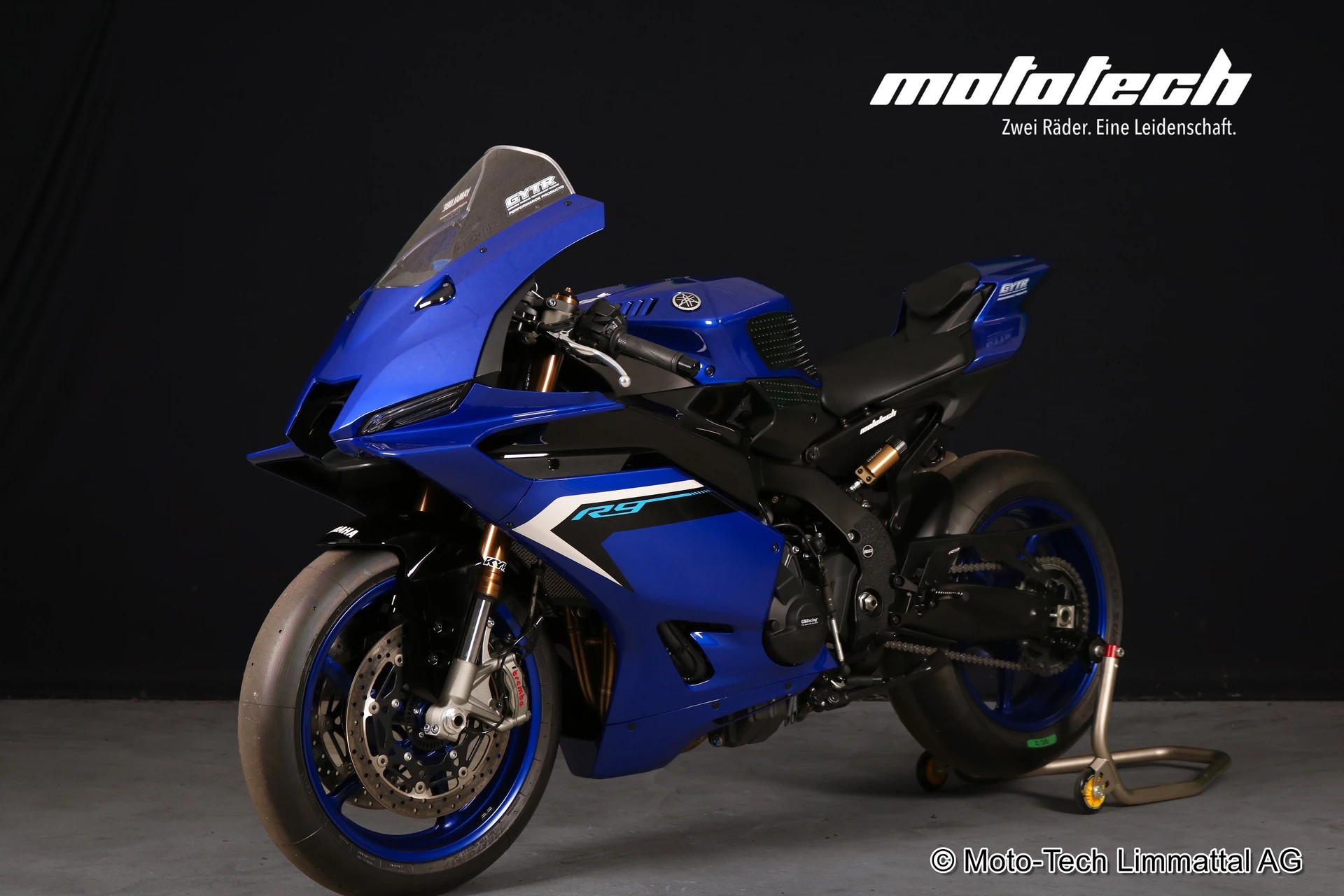 YAMAHA YZF-R9 AKRAPOVIC-image-4